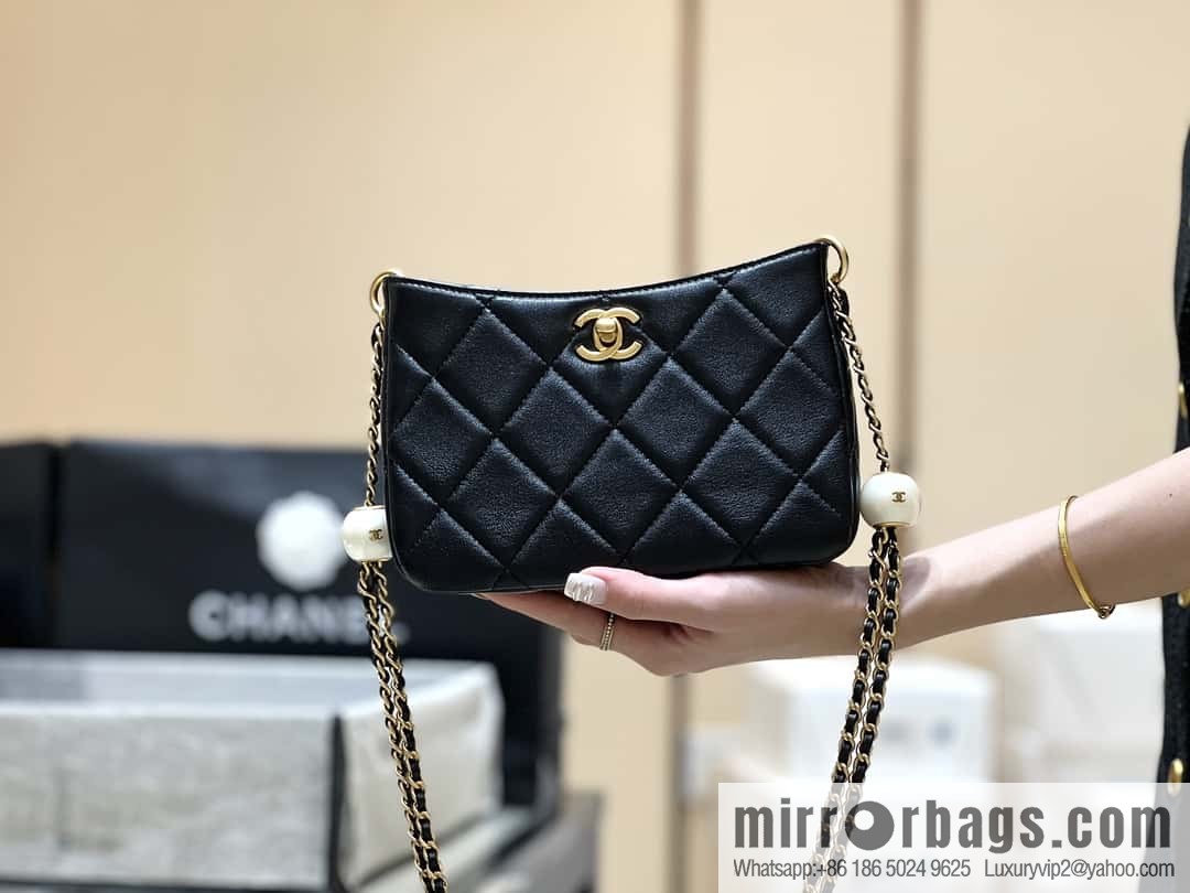 CHANEL 24S Spring/Summer Double Pearl Tangyuan Hobo AS4859
