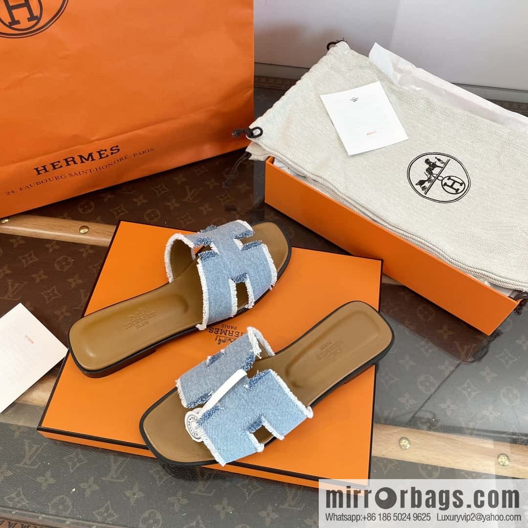 The latest denim tassel slippers from Hermès