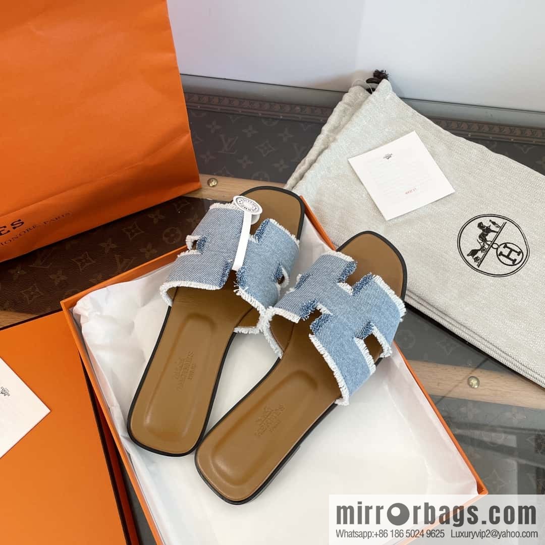The latest denim tassel slippers from Hermès