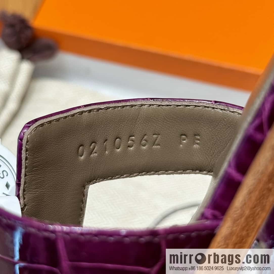 Hermès 181 Oran sandals alligator/crocodile 🐊 N5/Cassis/gallon purple