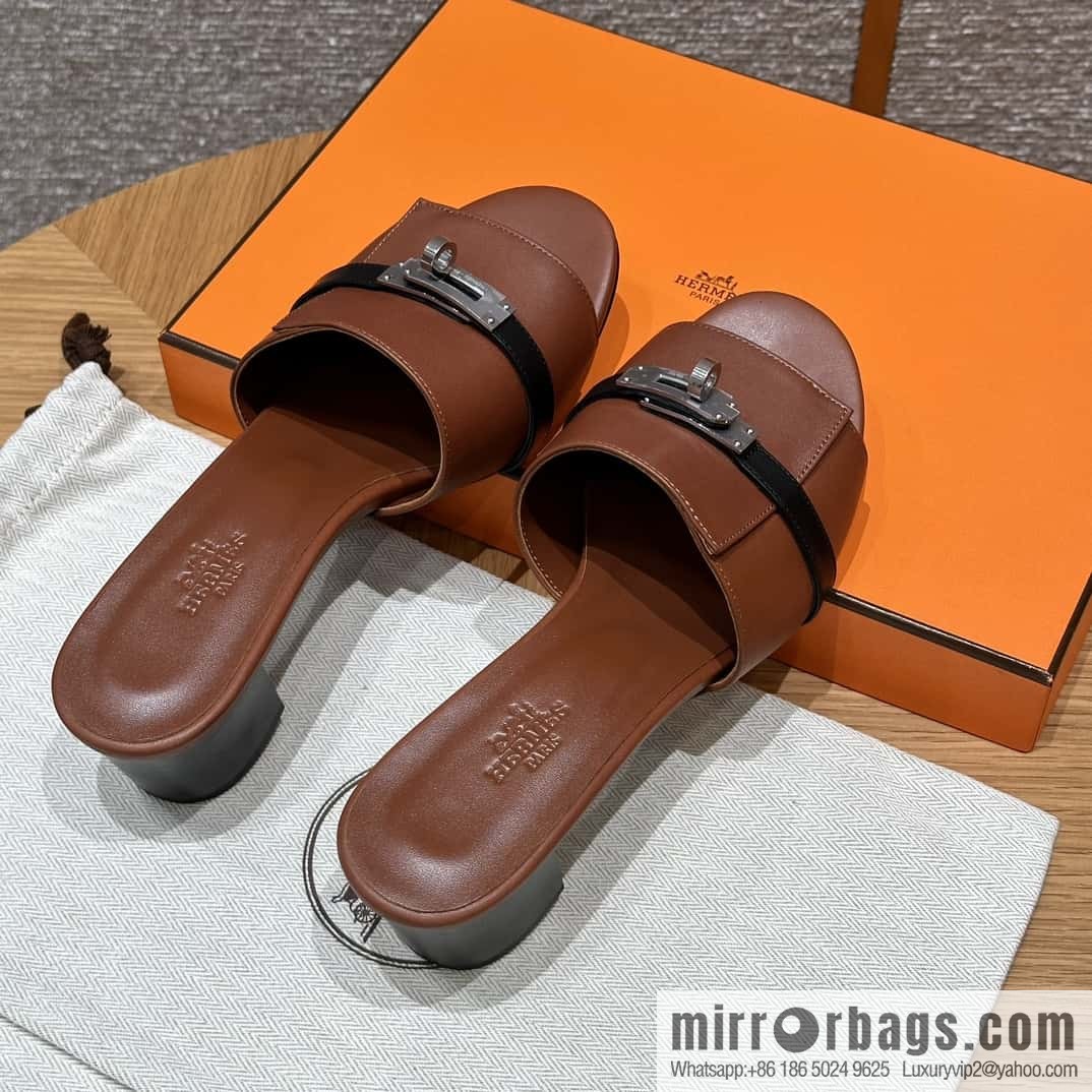 Hermès 187 Gigi Kelly High Heels, Flat Weave/Swift Saddle Red/OG/Rouge Sellier/Black/89/Black
