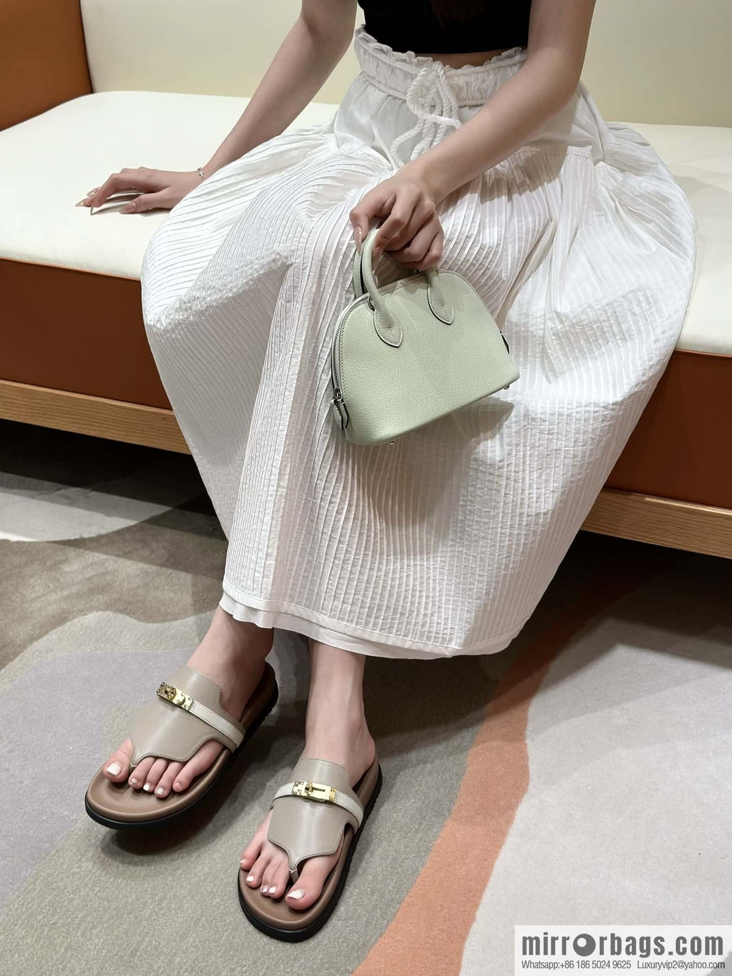 Hermès 258 Empire, plain weave/swift gray-yellow beige/Grayish-yellow beige