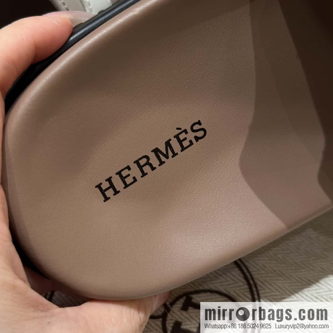 Hermès 258 Empire, plain weave/swift gray-yellow beige/Grayish-yellow beige