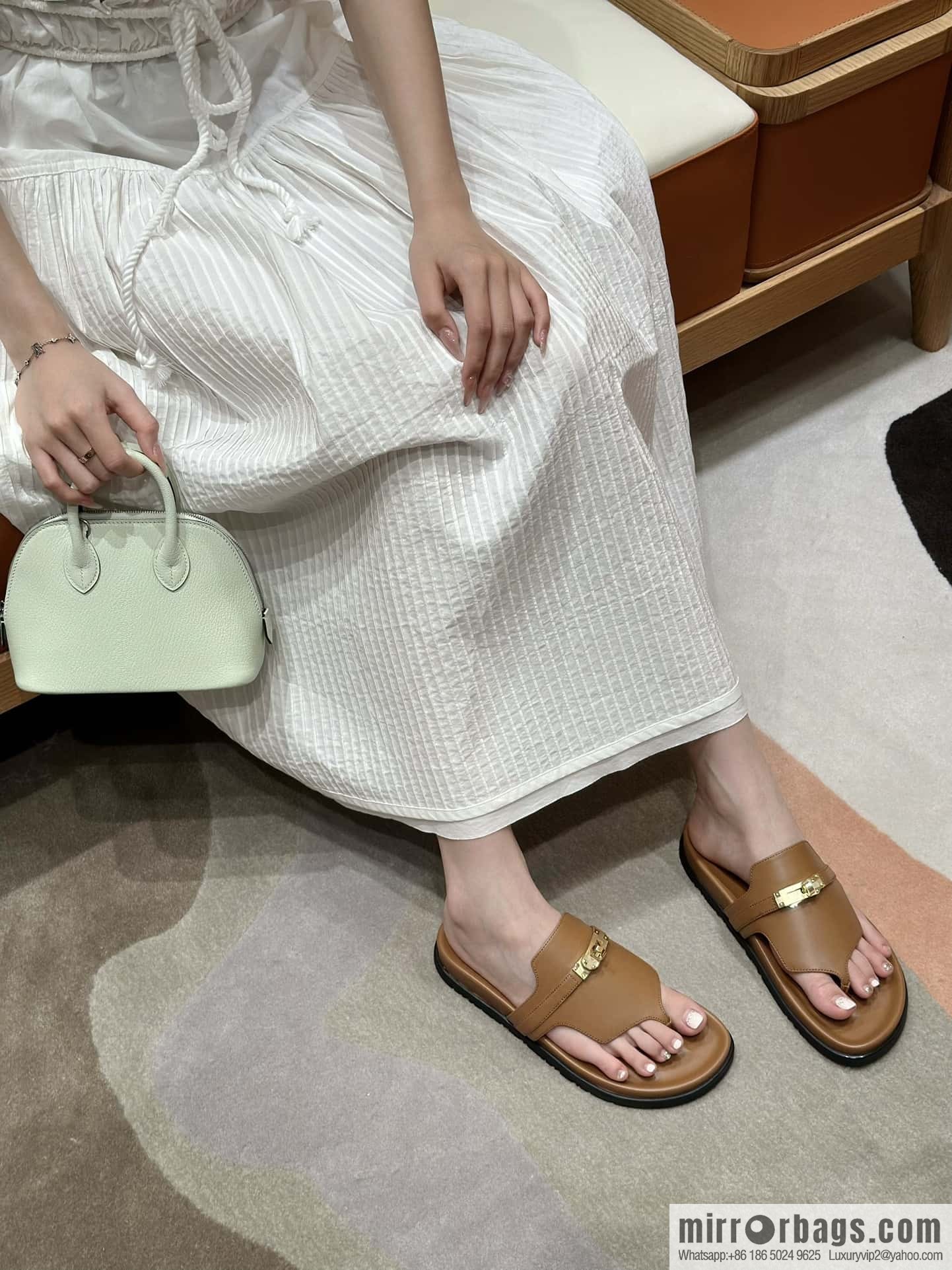 Hermès 258 Empire Leg, Plain Weave/swift Gold Brown/37/Gold