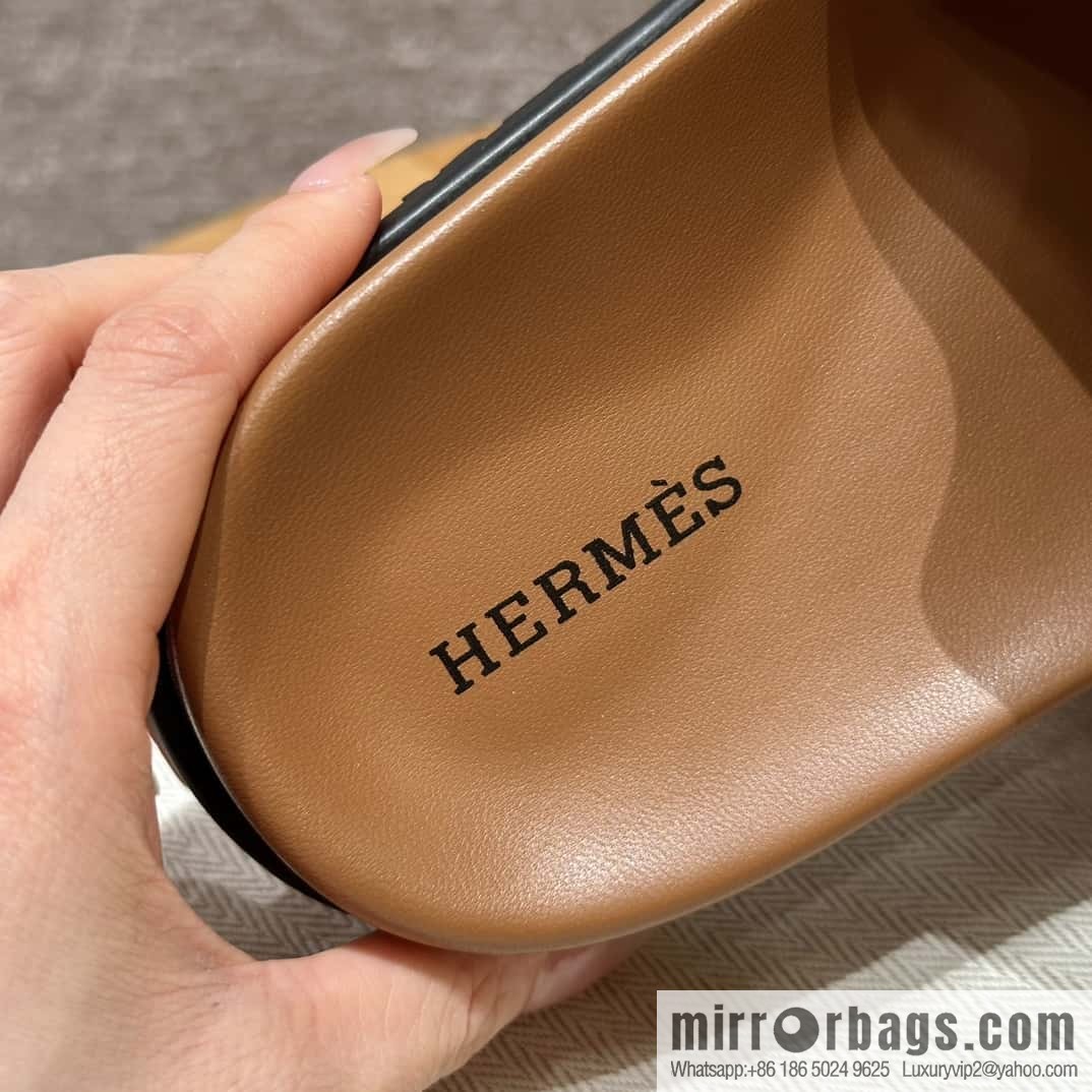 Hermès 258 Empire Leg, Plain Weave/swift Gold Brown/37/Gold