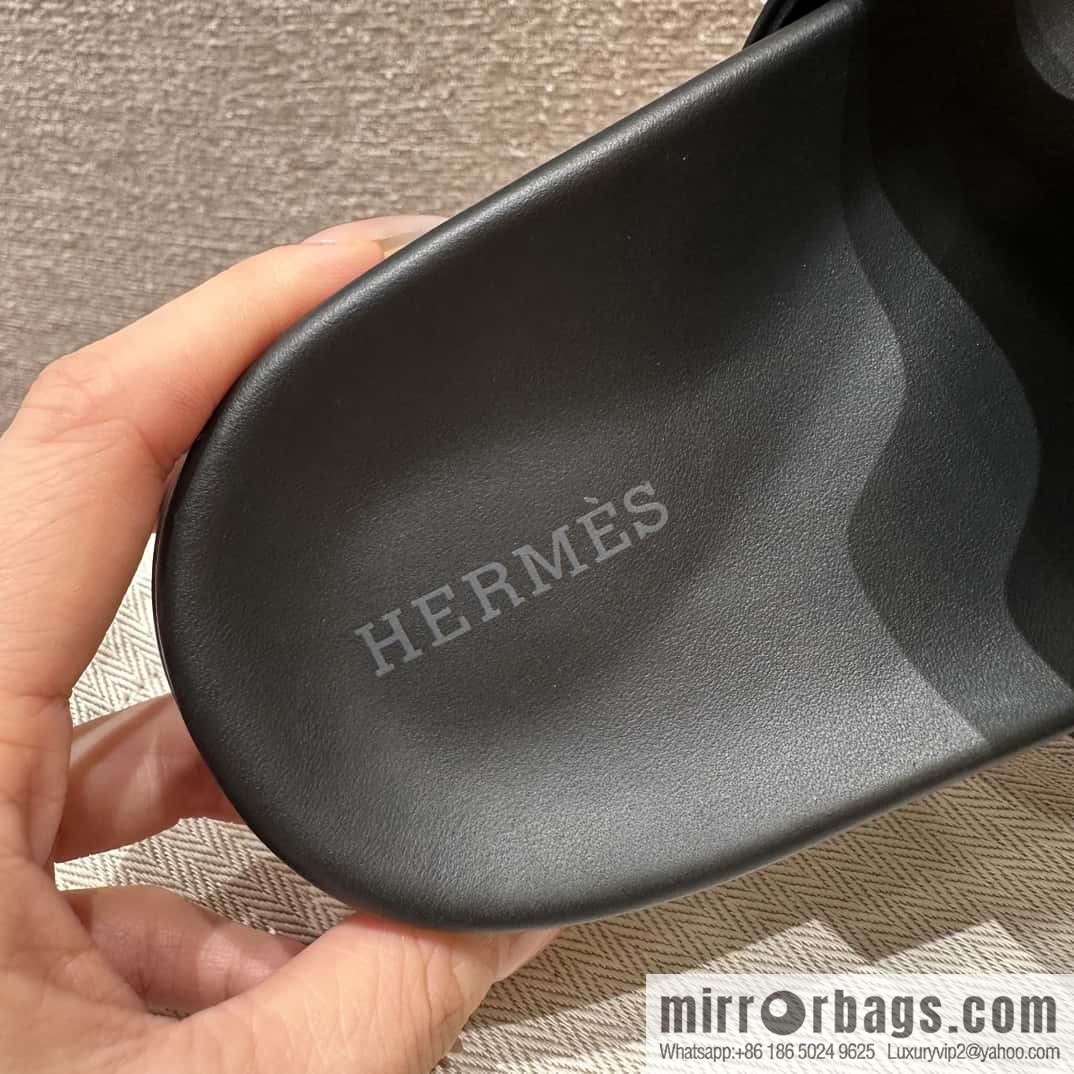 Hermès 258 Empire, plain weave/swift black/89/Black