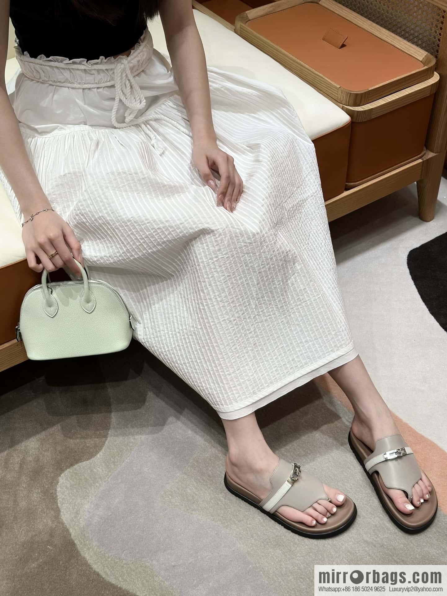 Hermès 258 Empire, plain weave/swift gray-yellow beige/Grayish-yellow beige