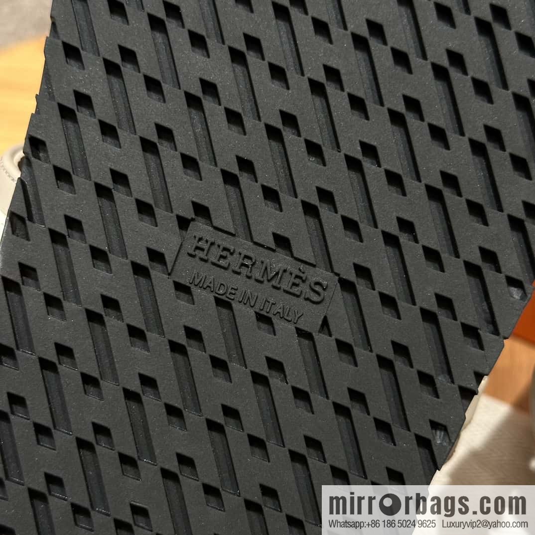 Hermès 258 Empire, plain weave/swift gray-yellow beige/Grayish-yellow beige