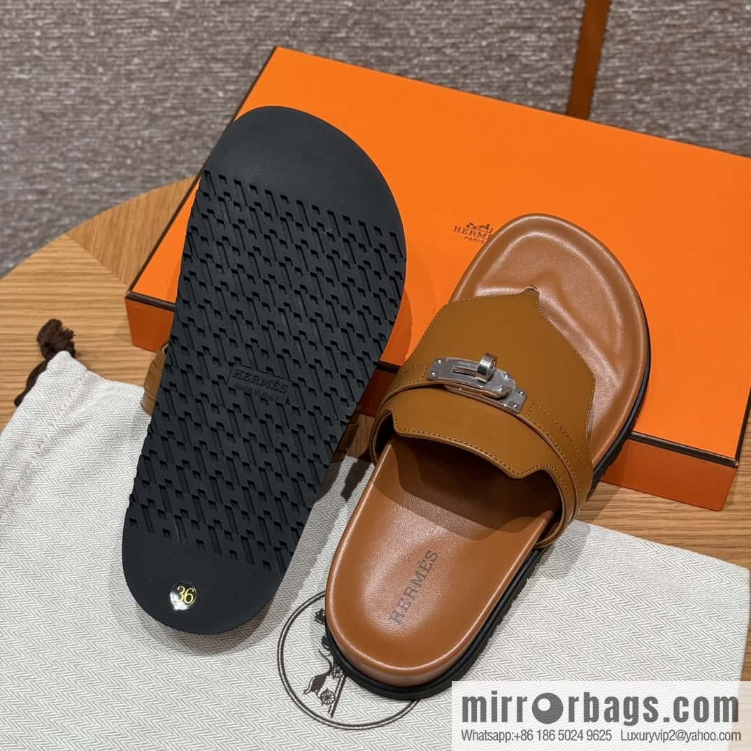 Hermès 258 Empire, plain weave/swift brown/brown