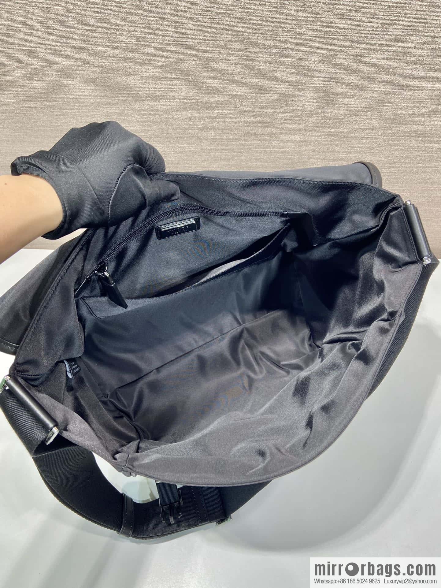 PRADA 🎉 new messenger bag 🎉🎉 2VD066S🎉🎉