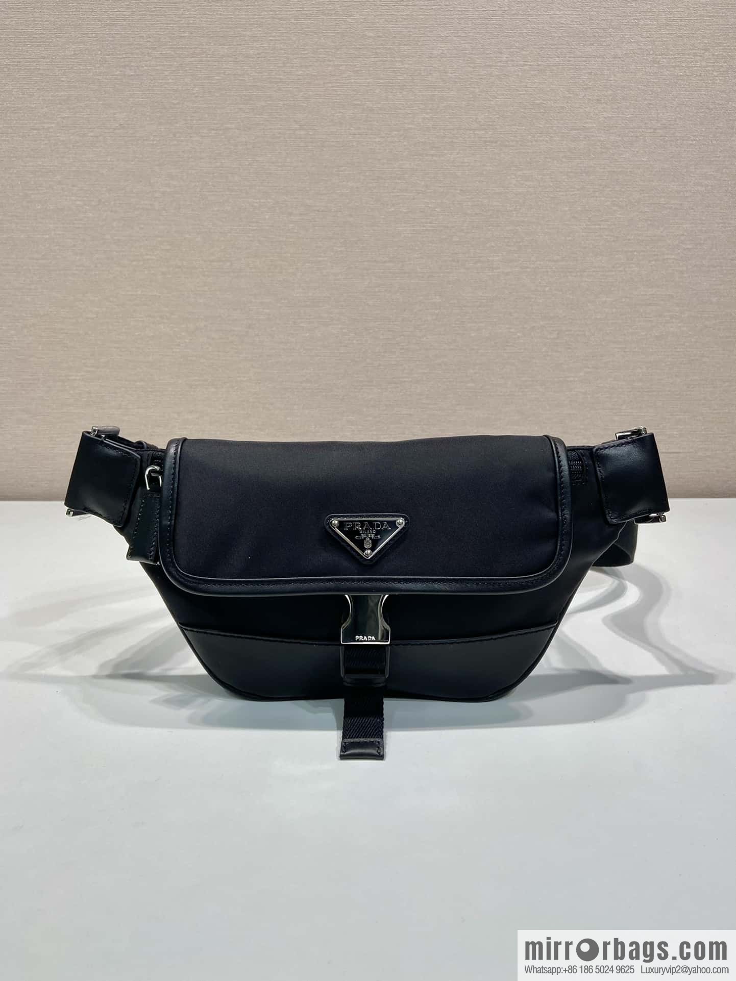 PRADA 🎉 new fanny pack 🎉 2VH176