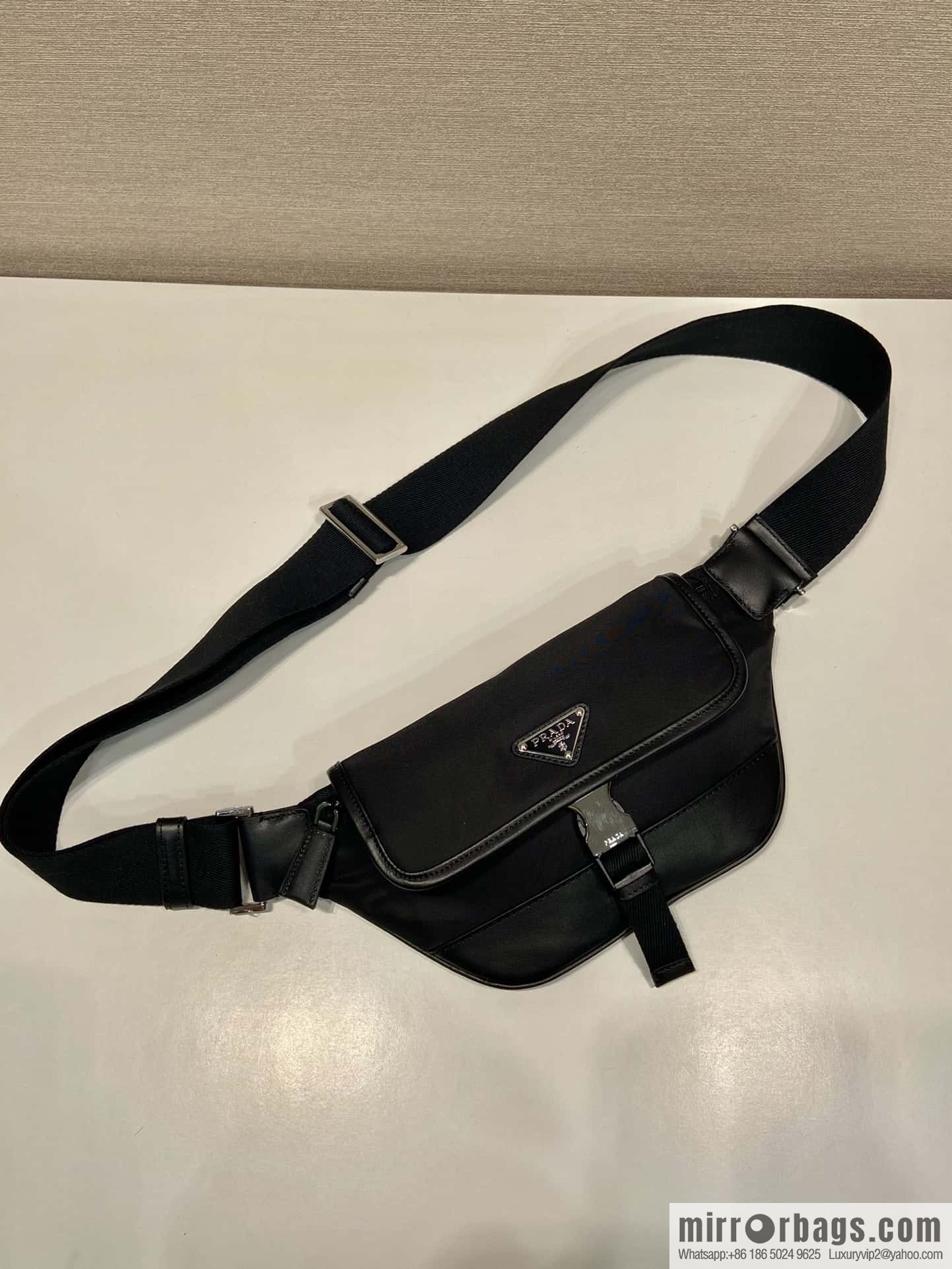 PRADA 🎉 new fanny pack 🎉 2VH176