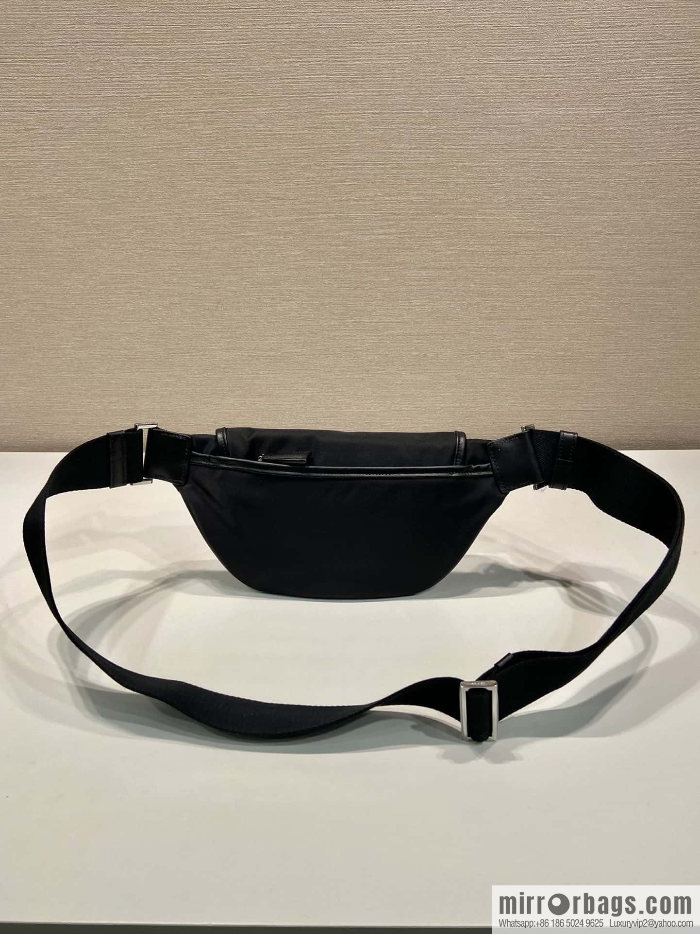 PRADA 🎉 new fanny pack 🎉 2VH176