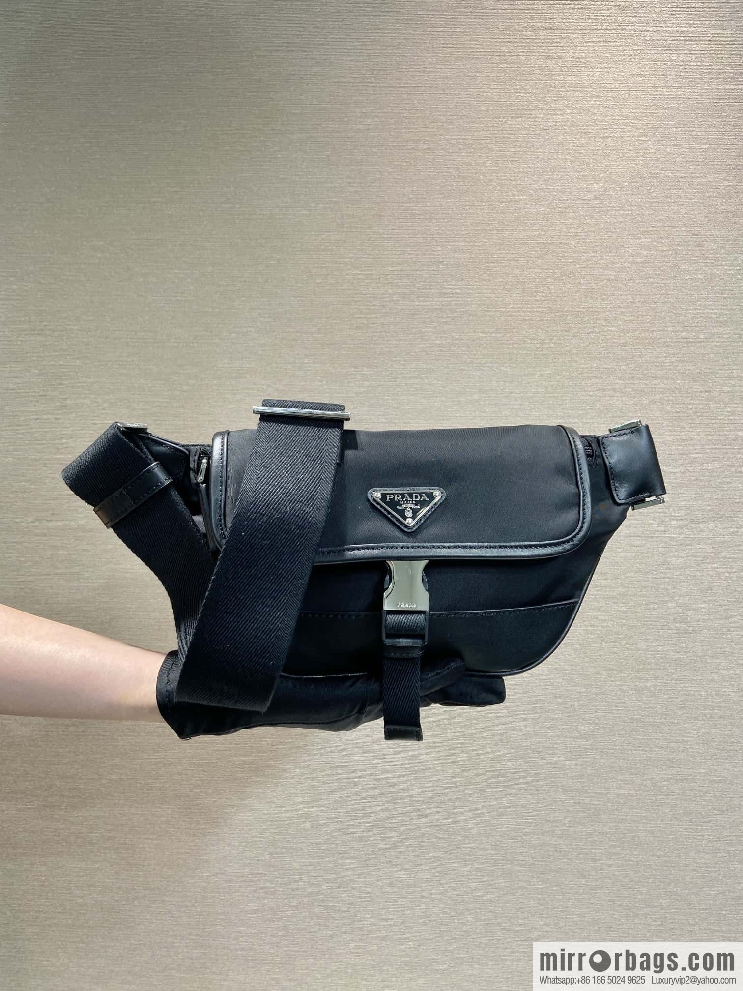 PRADA 🎉 new fanny pack 🎉 2VH176