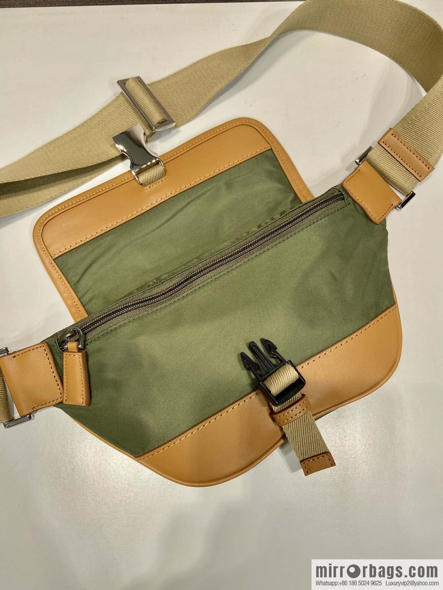 PRADA 🎉 new fanny pack 🎉 2VH176