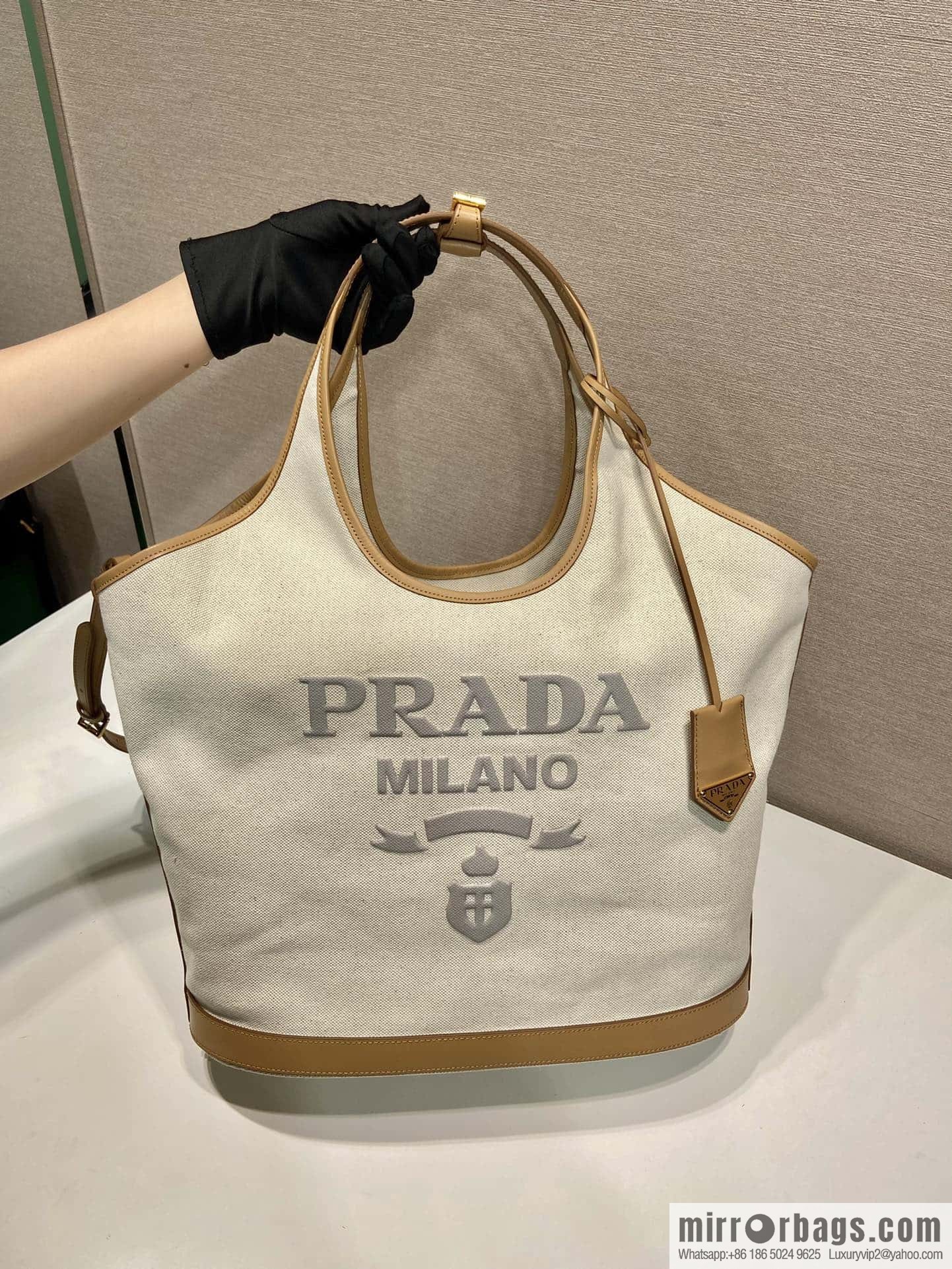 PRADA 🎉 new tote bag 🎉 1BG472 large