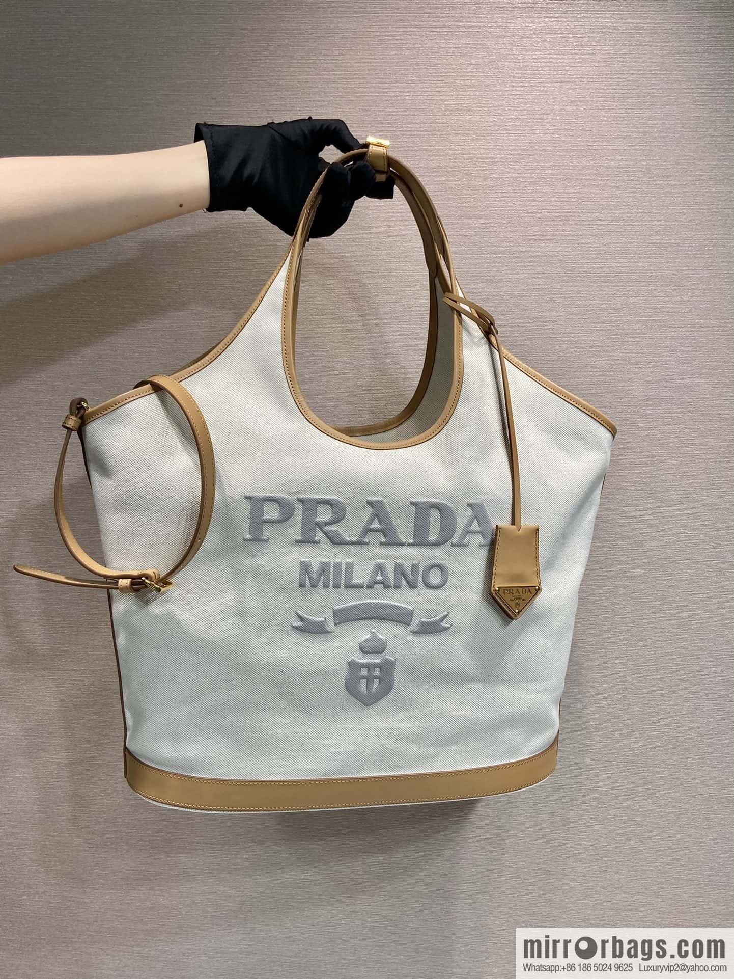 PRADA 🎉 new tote bag 🎉 1BG472 large