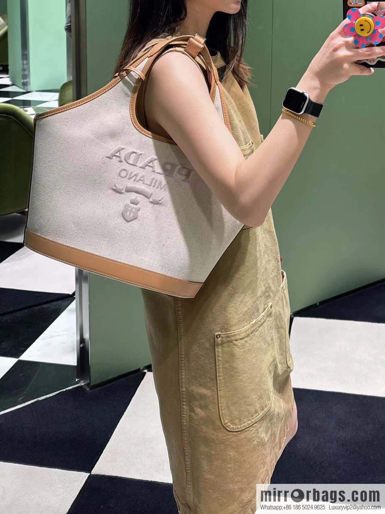 PRADA 🎉 new tote bag 🎉 1BG471M