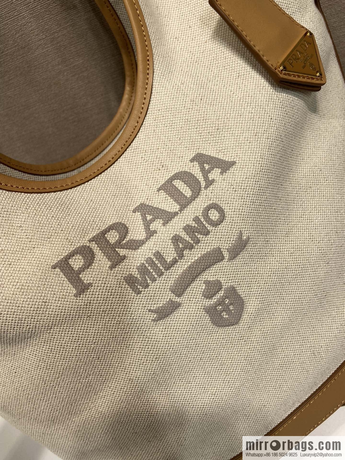 PRADA 🎉 new tote bag 🎉 1BG471M