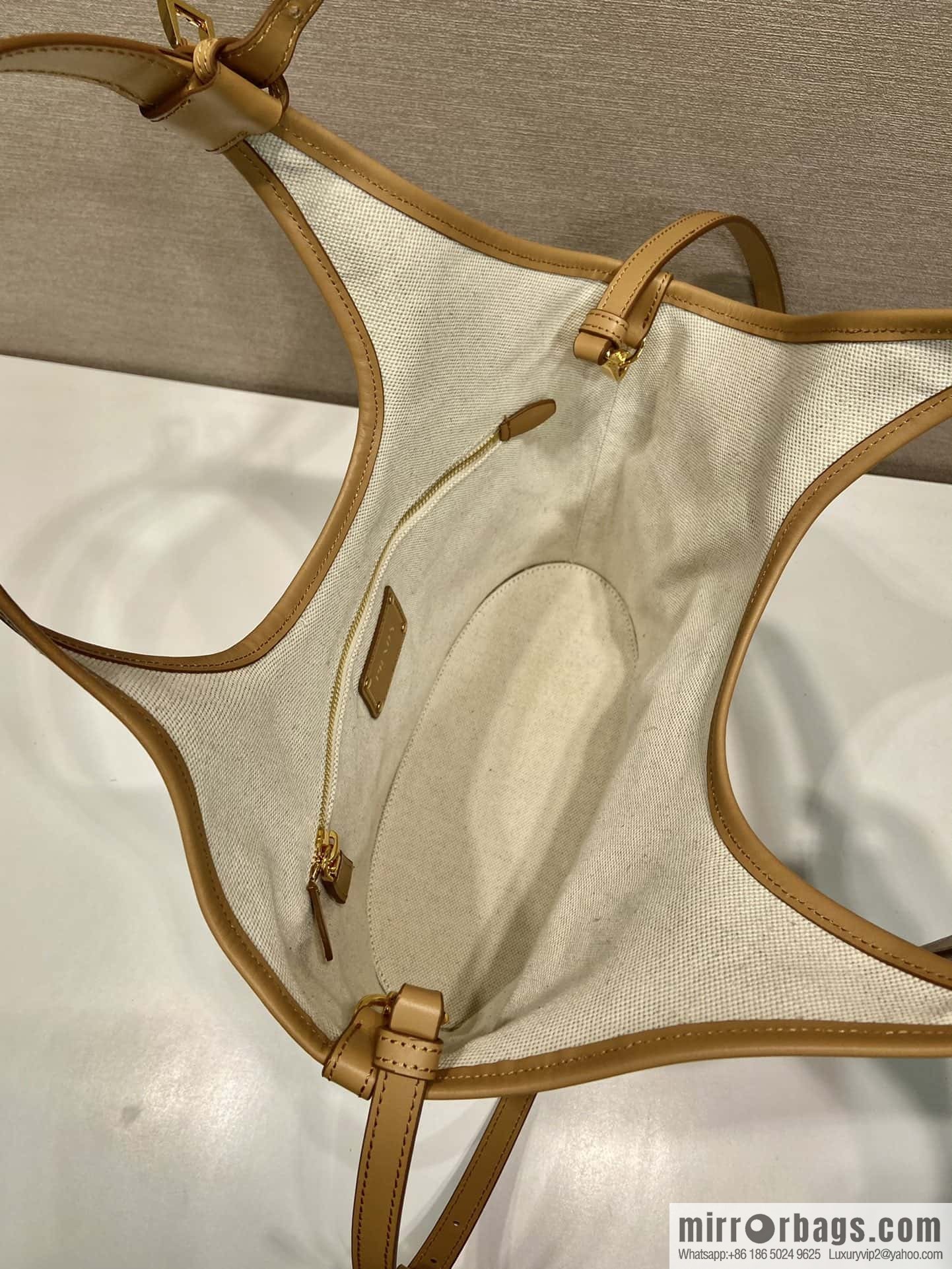 PRADA 🎉 new tote bag 🎉 1BG471M