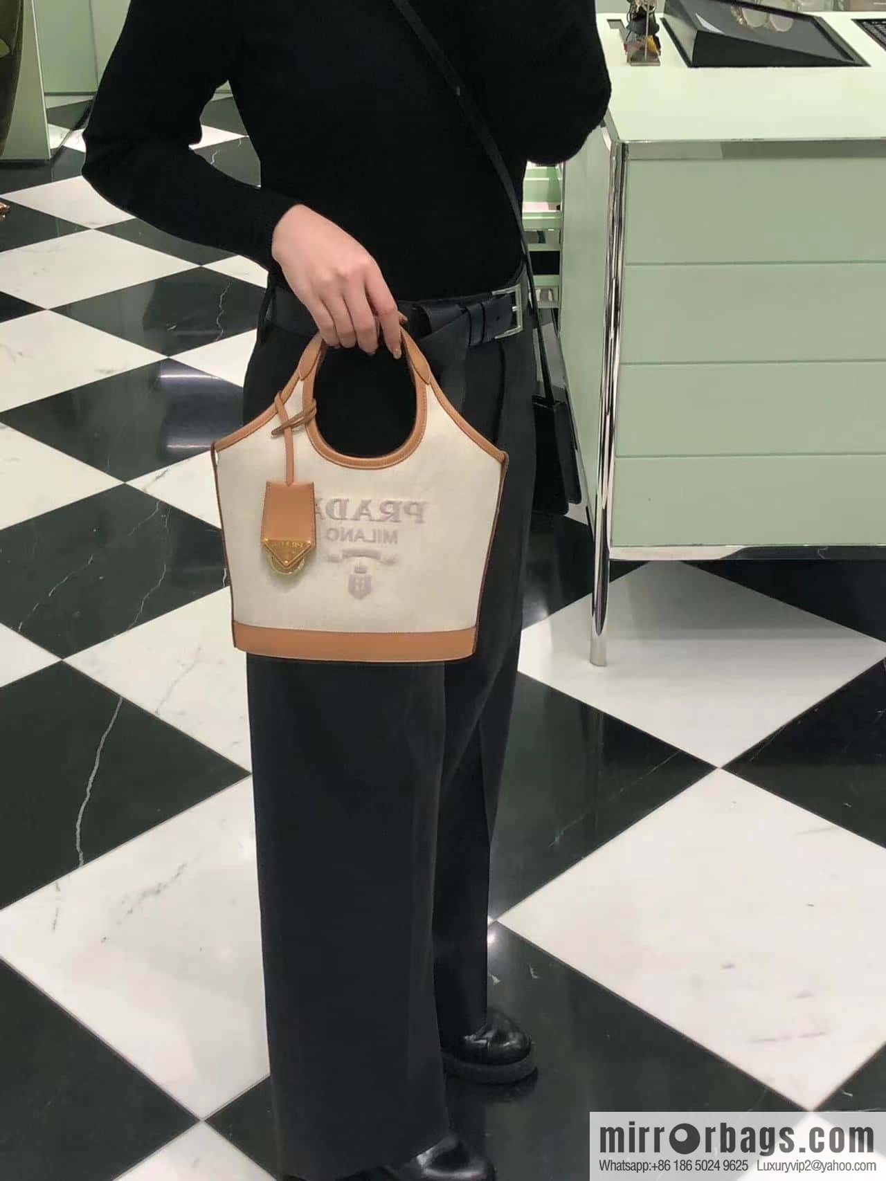 PRADA 🎉 new tote bag 🎉 1BG974 small