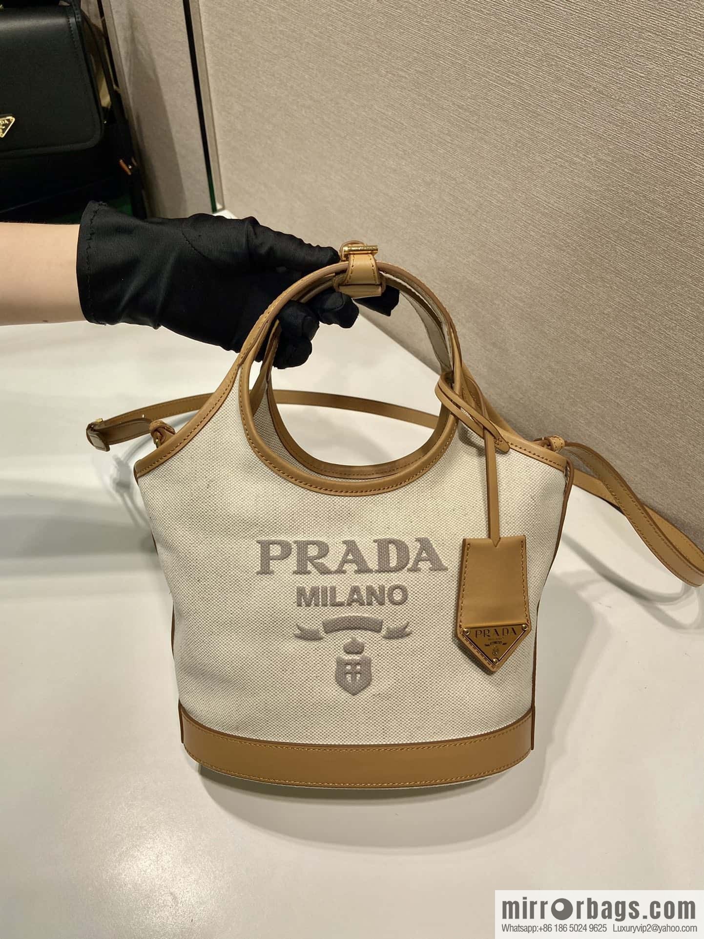 PRADA 🎉 new tote bag 🎉 1BG974 small