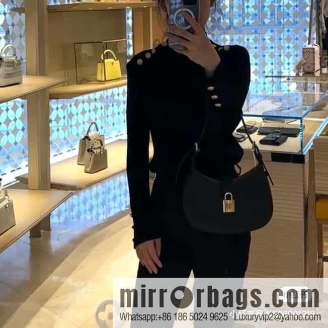 LV M24611 LOW KEY SHOULDER BAG