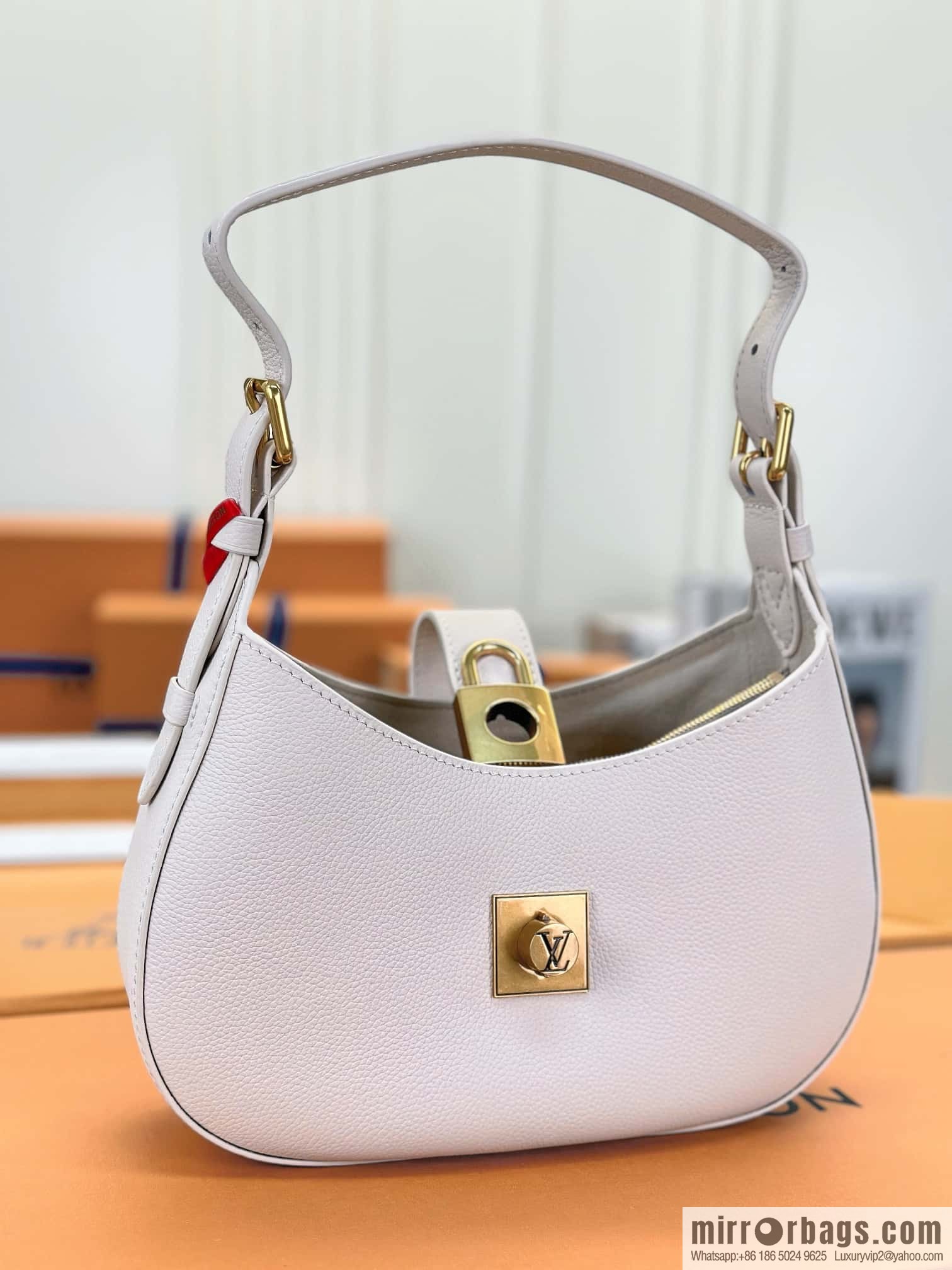 LV M24990 LOW KEY SHOULDER BAG