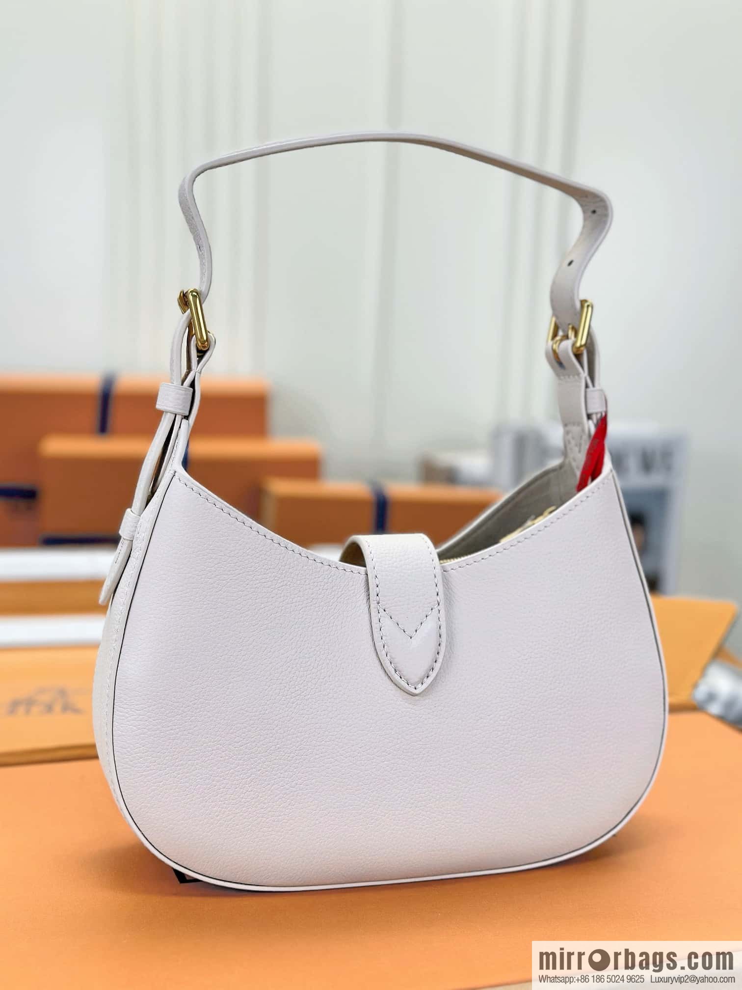 LV M24990 LOW KEY SHOULDER BAG