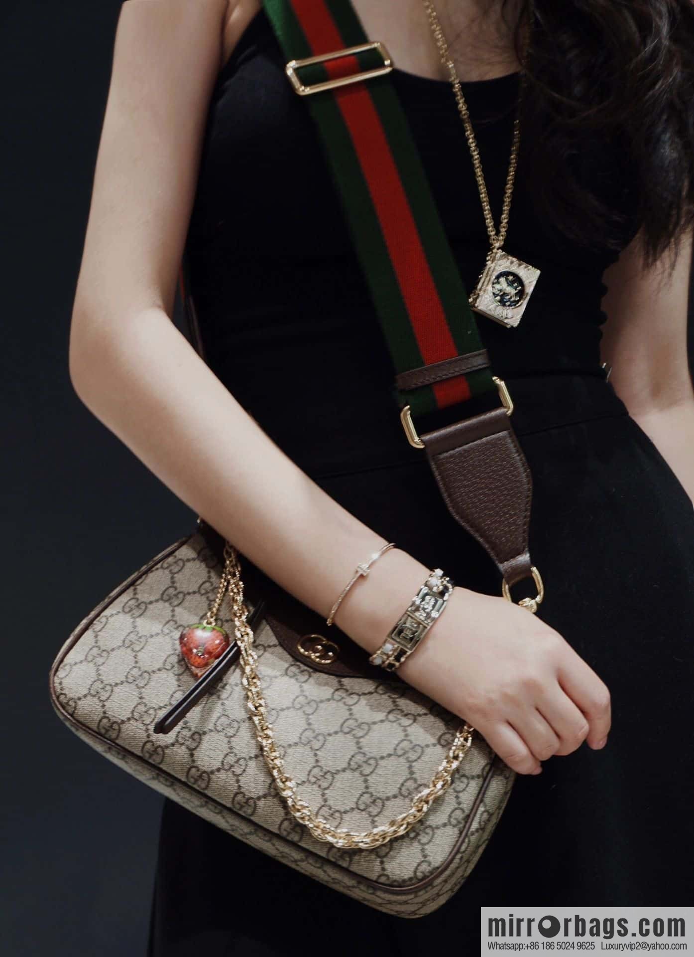 GUCCI ophidia strawberry chain bag 735132