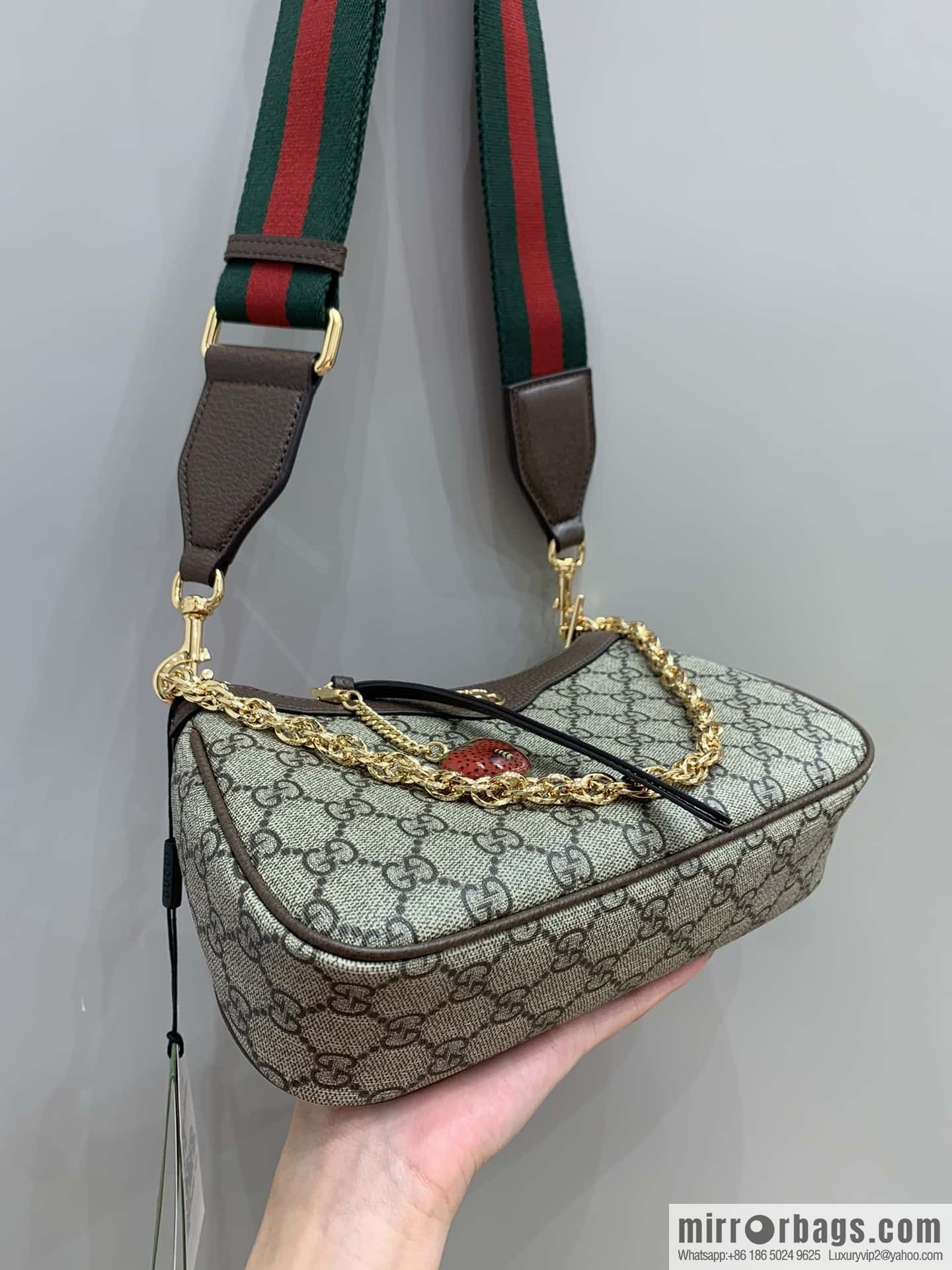 GUCCI ophidia strawberry chain bag 735132