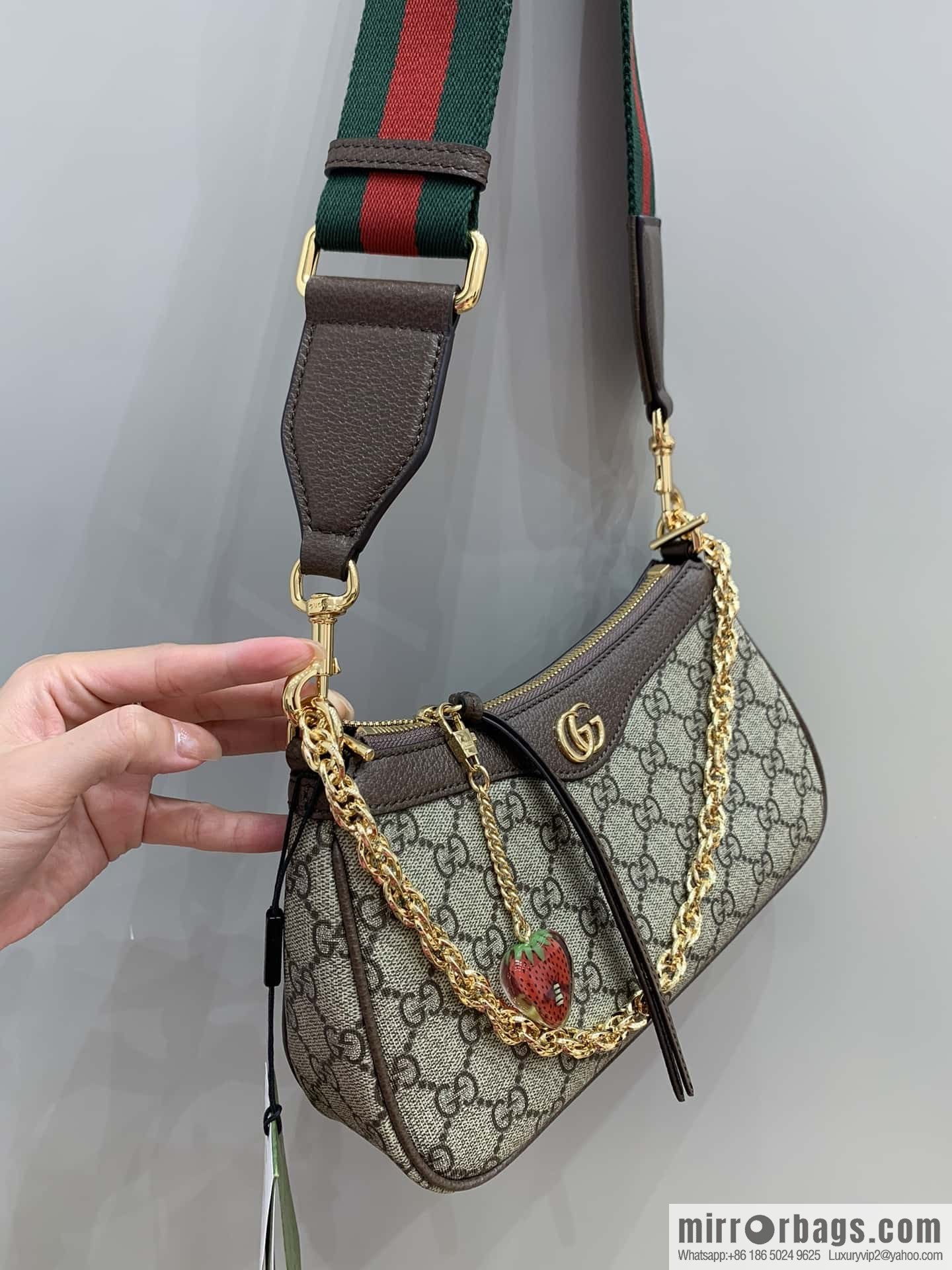 GUCCI ophidia strawberry chain bag 735132