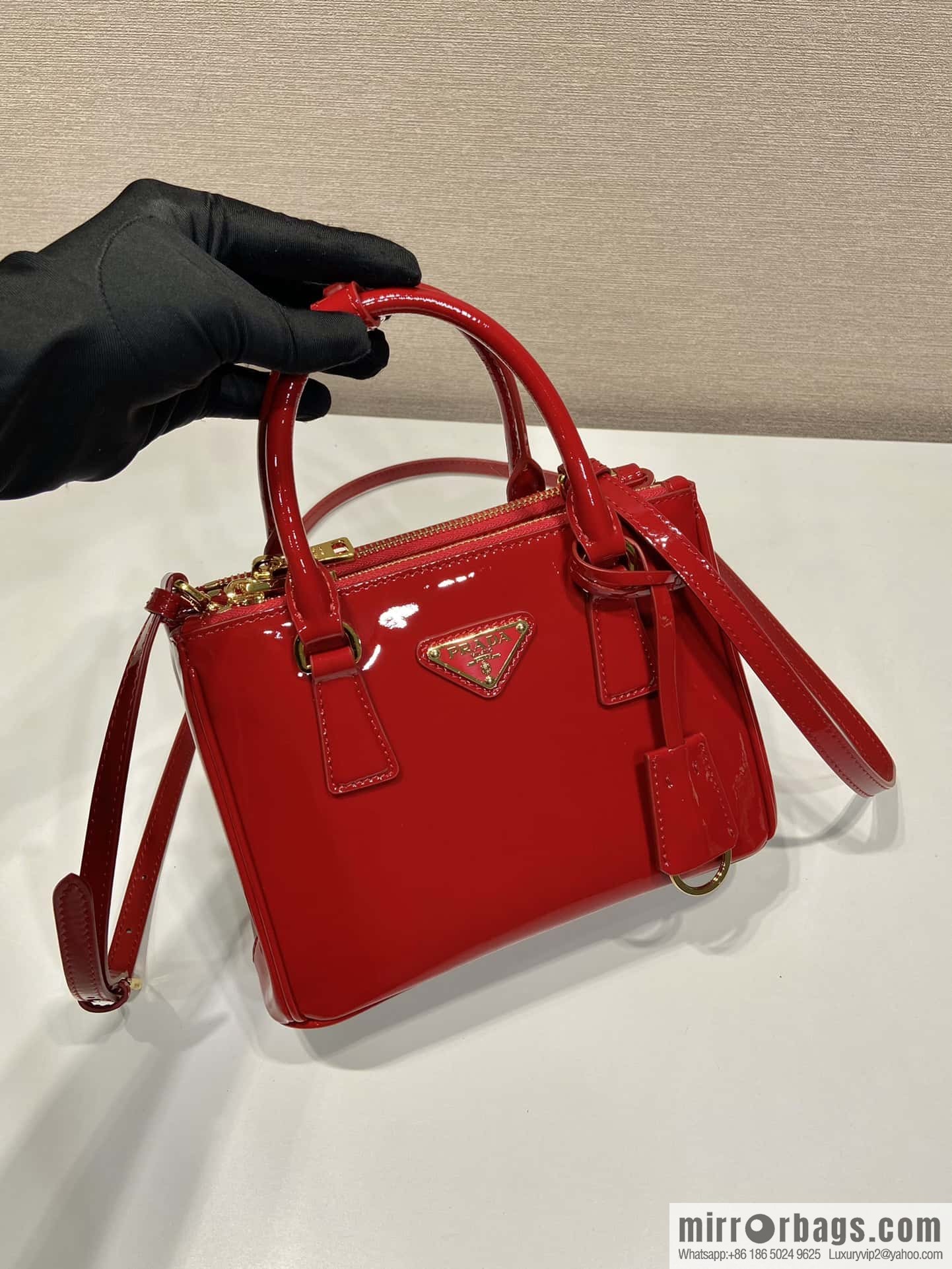 PRADA 🎉 mini killer 🎉 1BA906 patent leather 🎉🎉 red