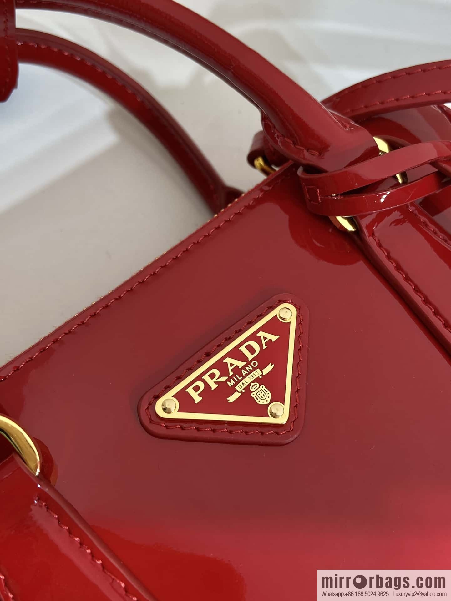 PRADA 🎉 mini killer 🎉 1BA906 patent leather 🎉🎉 red