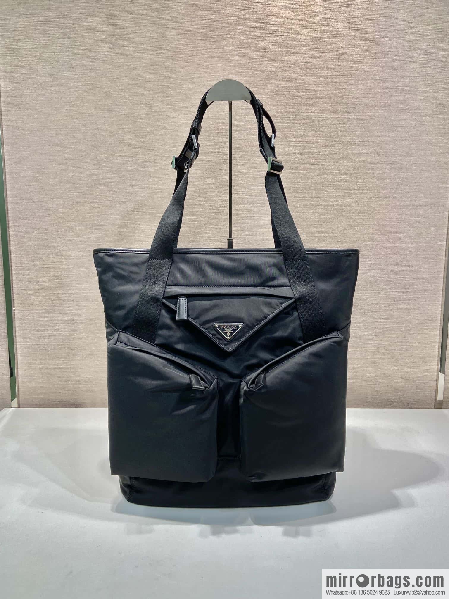 PRADA 🎉 new tote bag 🎉 2VG120