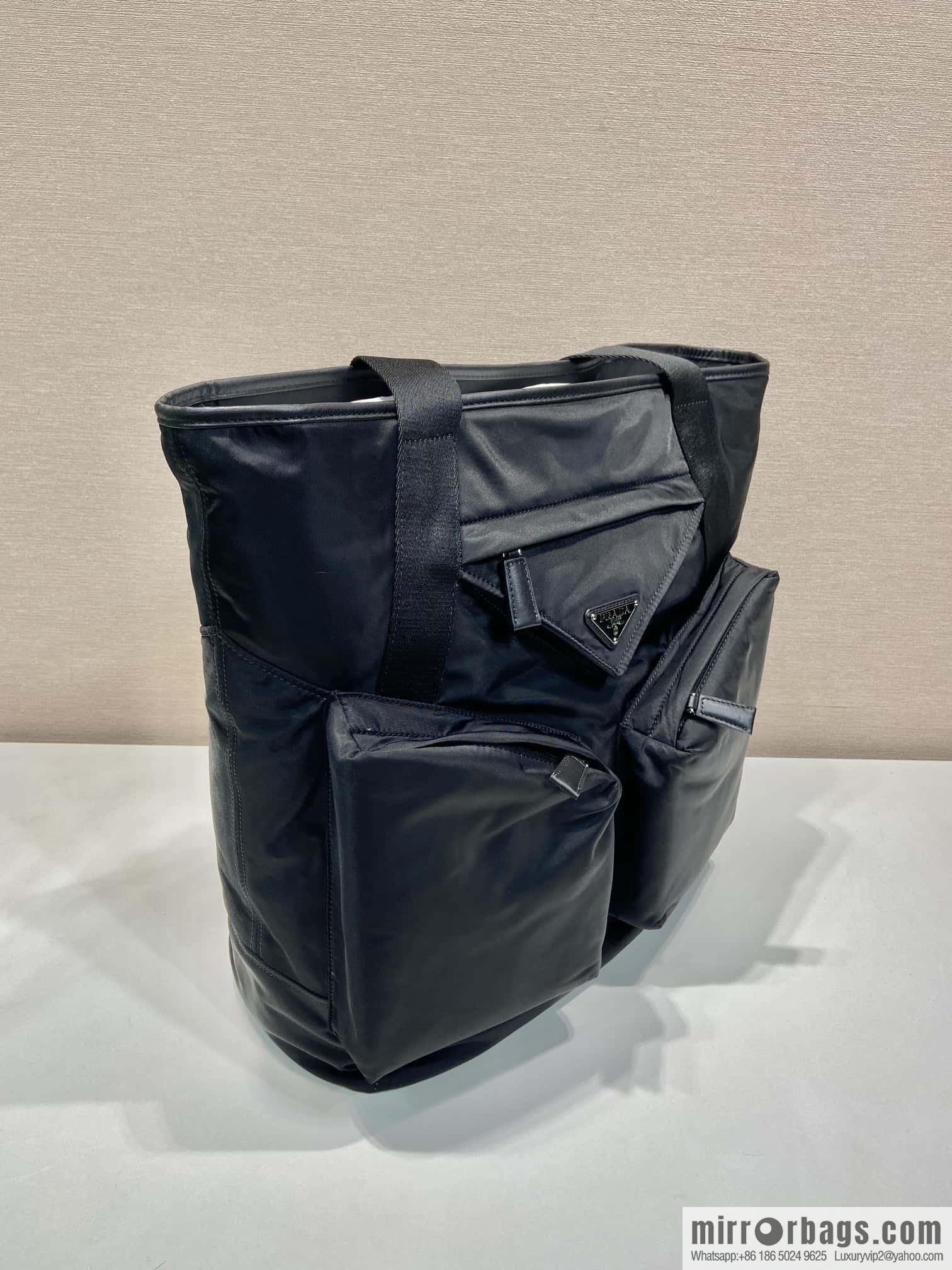 PRADA 🎉 new tote bag 🎉 2VG120