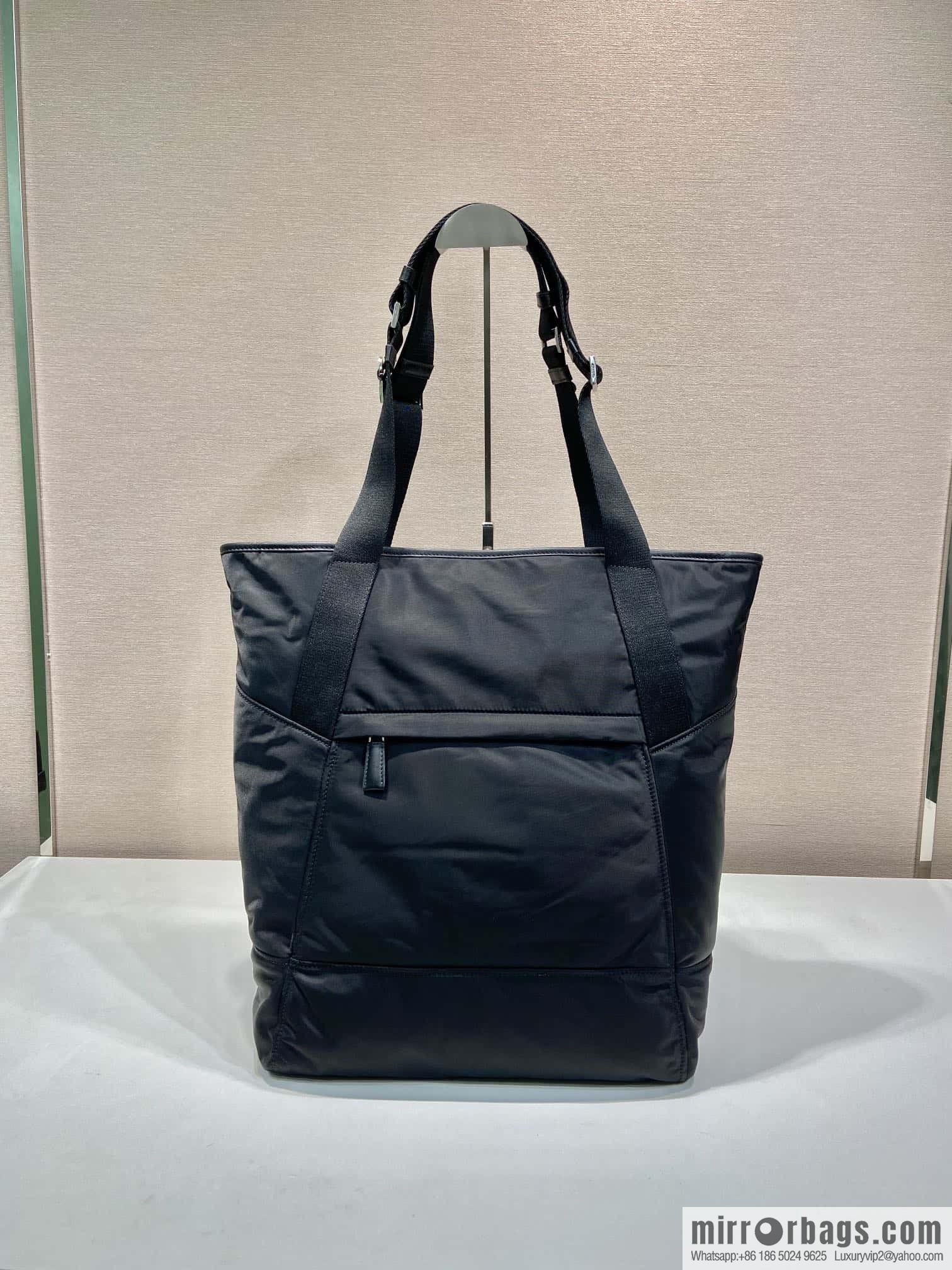 PRADA 🎉 new tote bag 🎉 2VG120