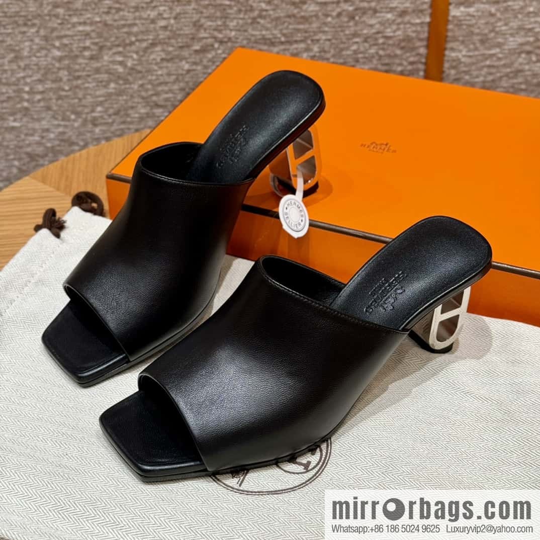 Hermès 122 lconique 60 sandals, black/ck89/noir calfskin/Nappa
