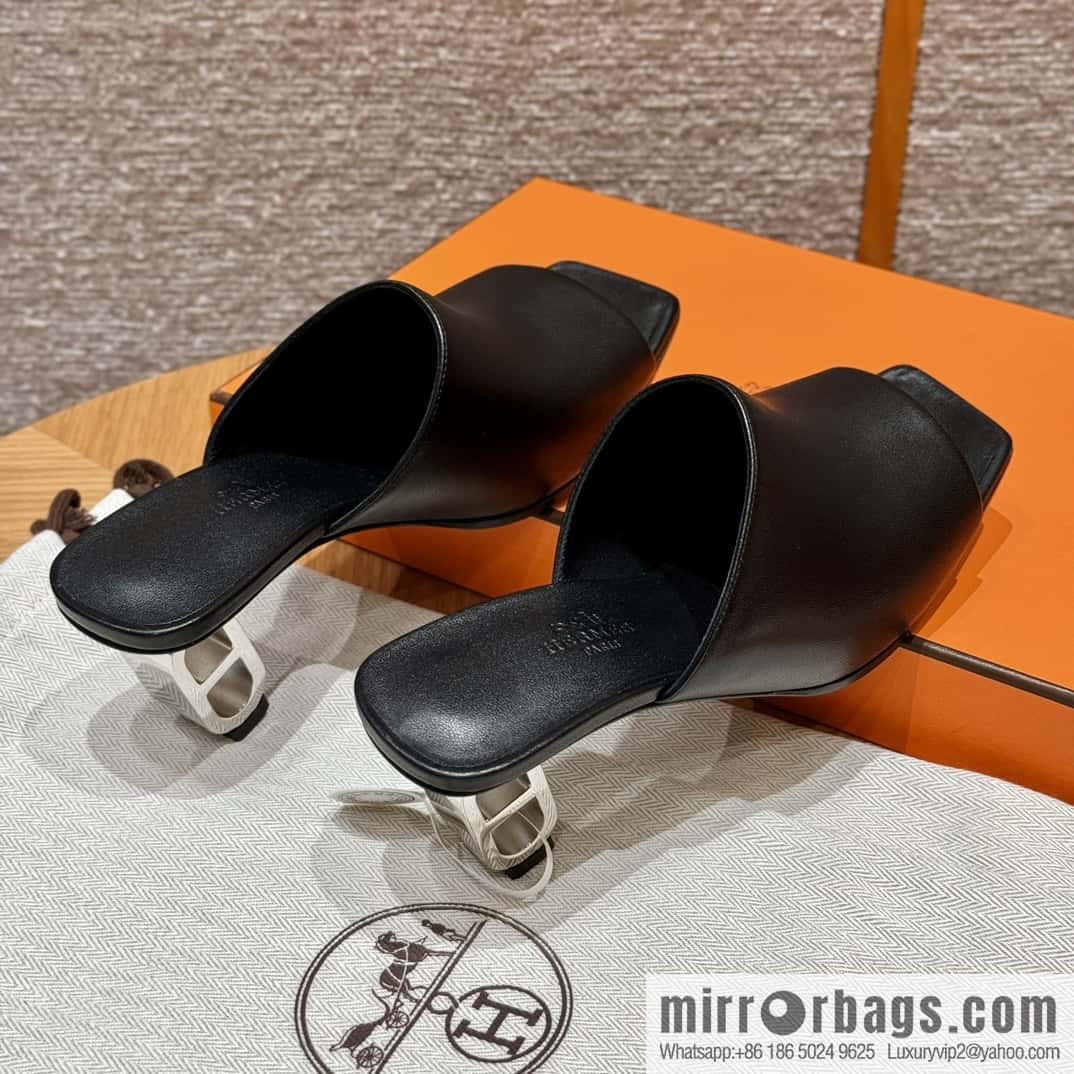 Hermès 122 lconique 60 sandals, black/ck89/noir calfskin/Nappa
