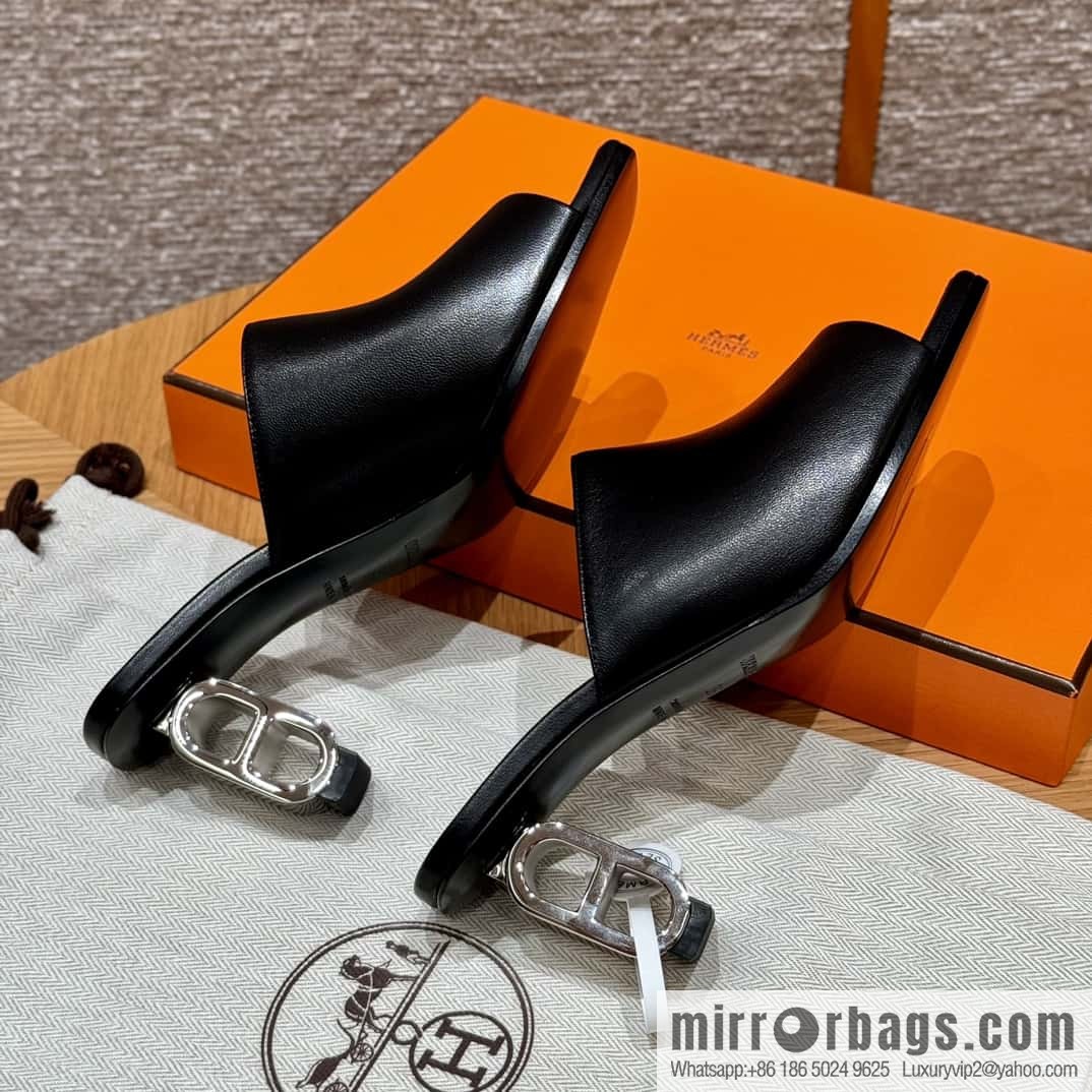 Hermès 122 lconique 60 sandals, black/ck89/noir calfskin/Nappa