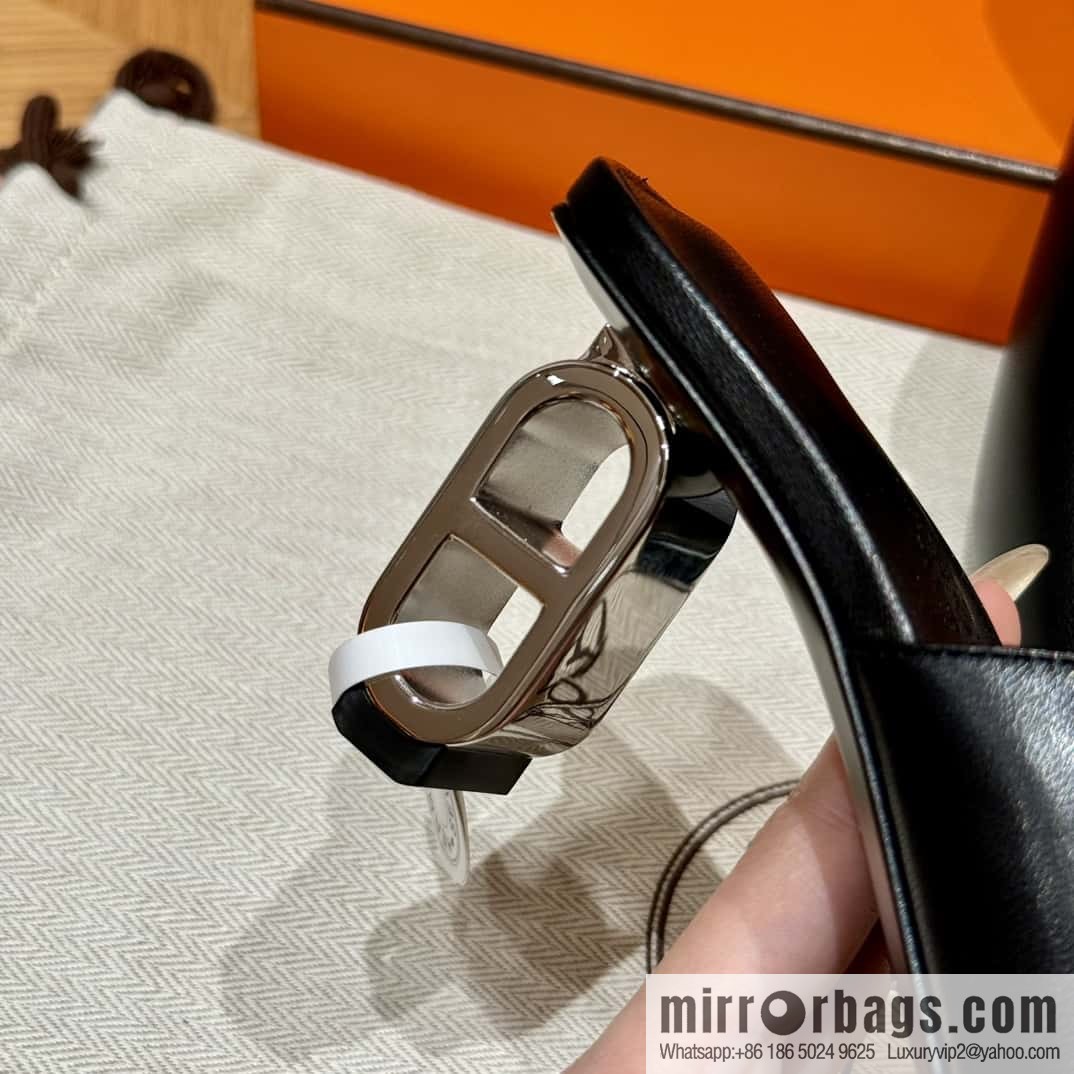 Hermès 122 lconique 60 sandals, black/ck89/noir calfskin/Nappa