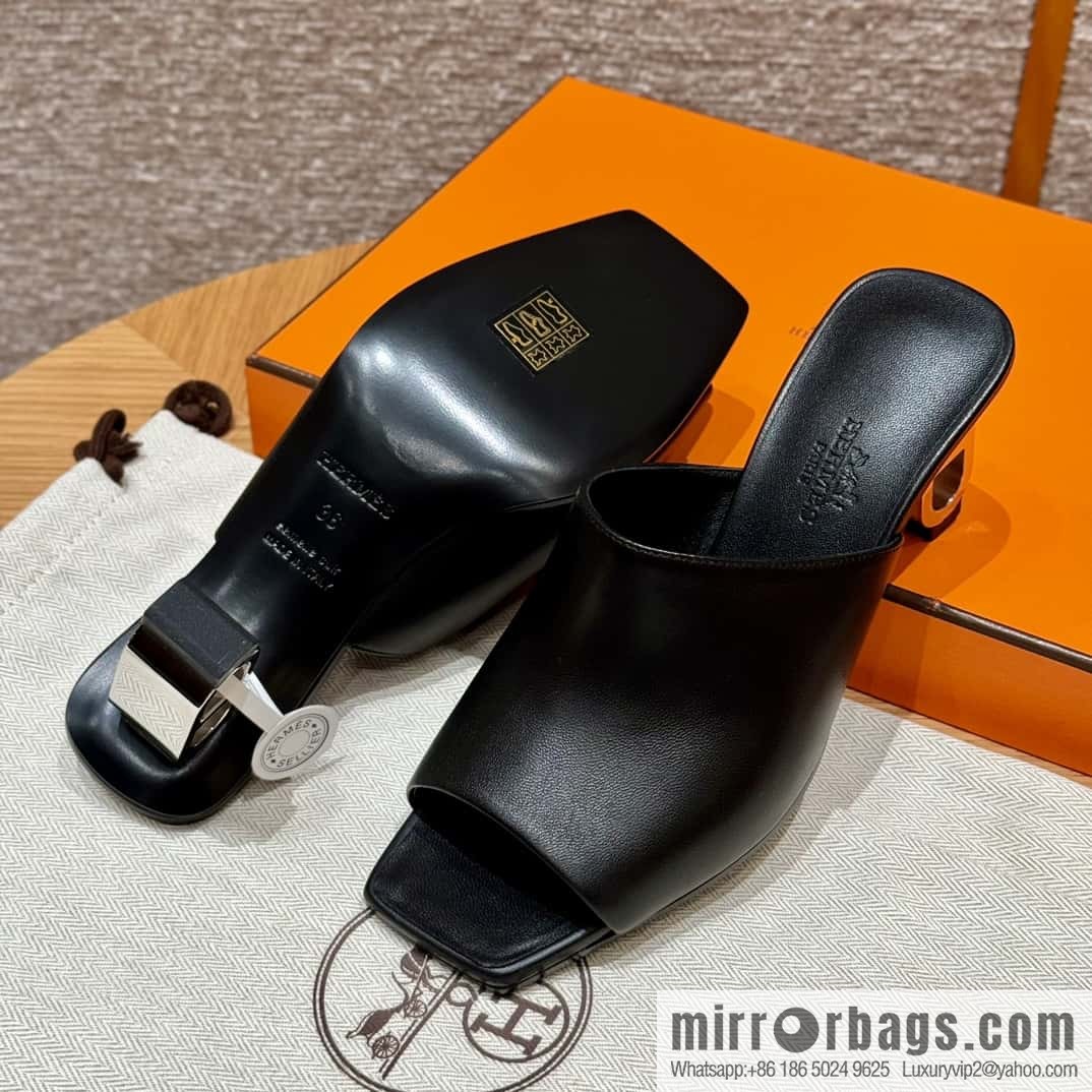 Hermès 122 lconique 60 sandals, black/ck89/noir calfskin/Nappa