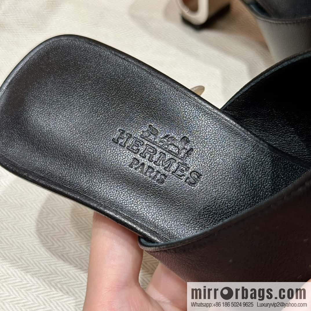 Hermès 122 lconique 60 sandals, black/ck89/noir calfskin/Nappa