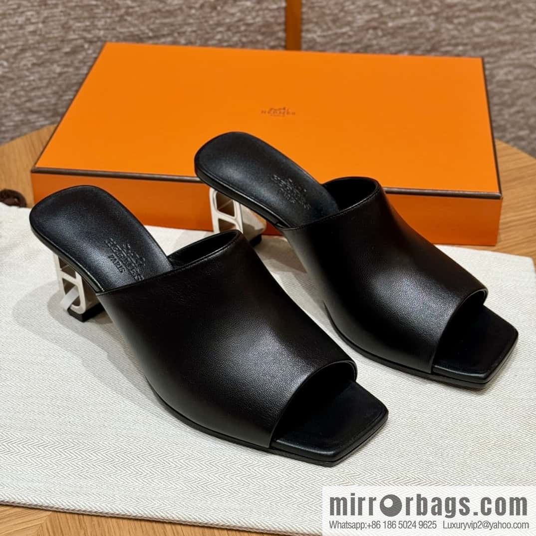 Hermès 122 lconique 60 sandals, black/ck89/noir calfskin/Nappa