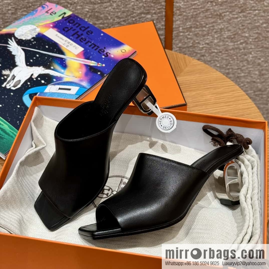 Hermès 122 lconique 60 sandals, black/ck89/noir calfskin/Nappa