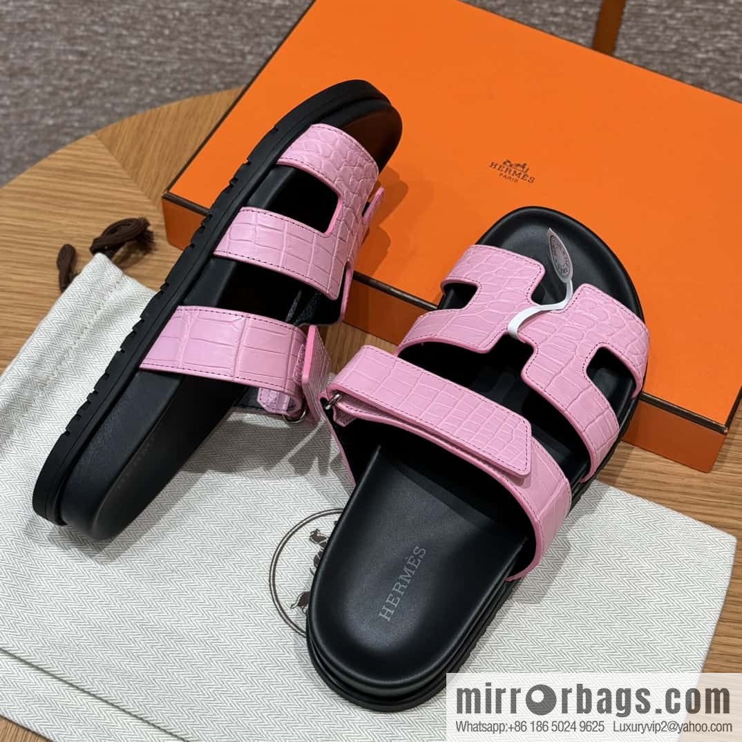 Hermès 225 CHYPRE SANDAL uncle shoes, cherry blossom powder/5P/pink crocodile/alligator🐊