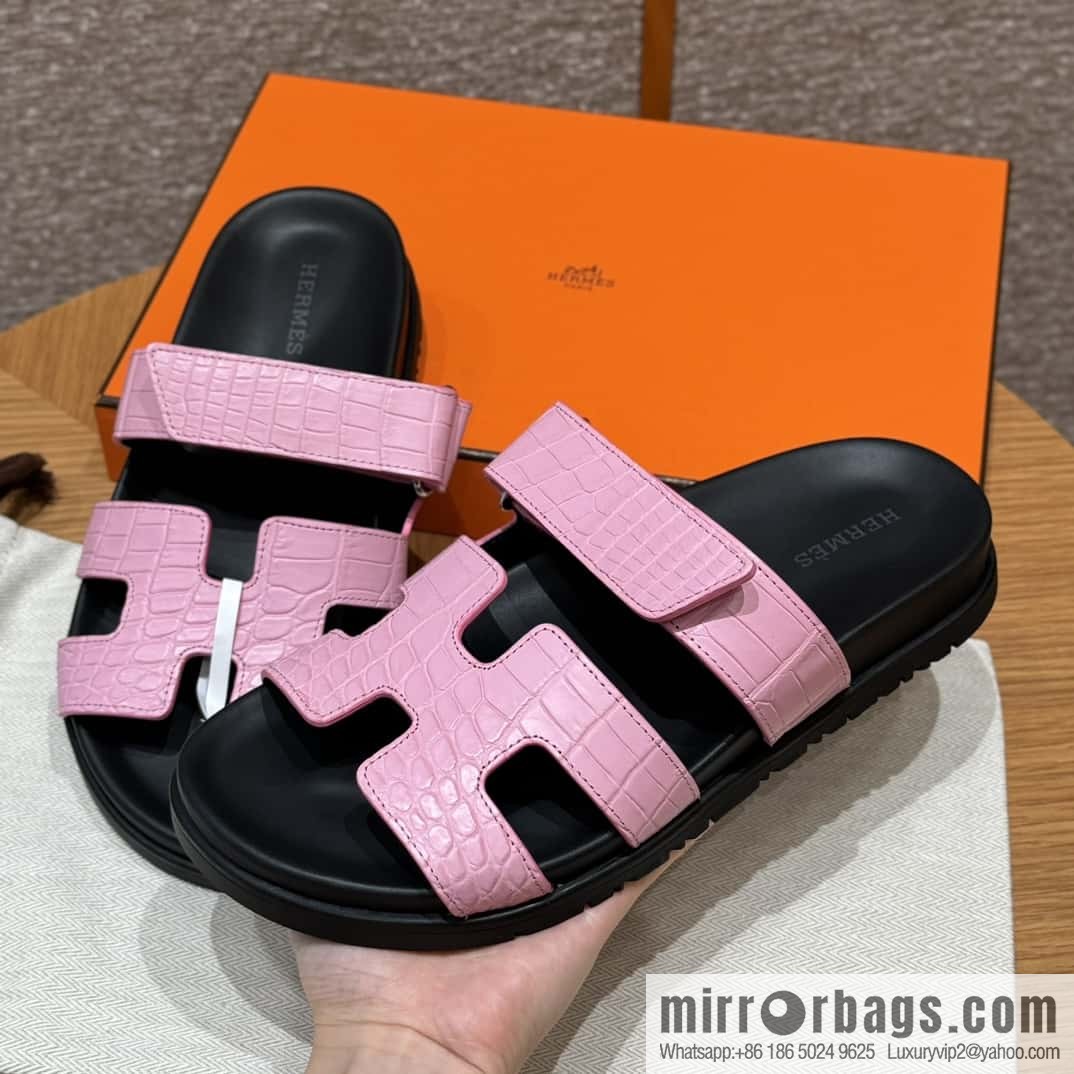 Hermès 225 CHYPRE SANDAL uncle shoes, cherry blossom powder/5P/pink crocodile/alligator🐊