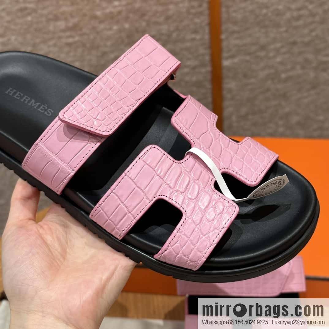 Hermès 225 CHYPRE SANDAL uncle shoes, cherry blossom powder/5P/pink crocodile/alligator🐊