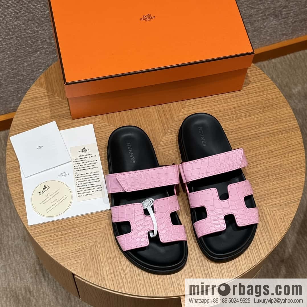 Hermès 225 CHYPRE SANDAL uncle shoes, cherry blossom powder/5P/pink crocodile/alligator🐊