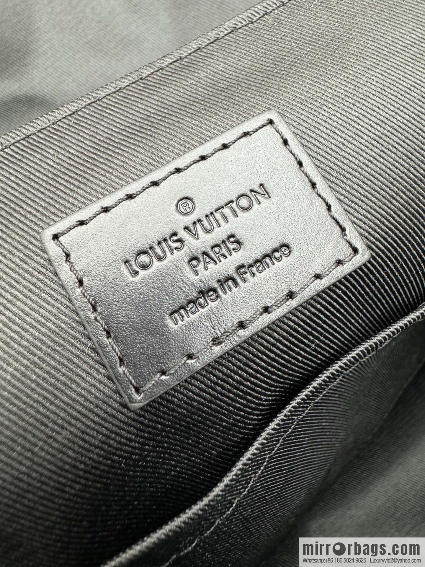 LV M46972 New LV TRAIL messenger bag for the season